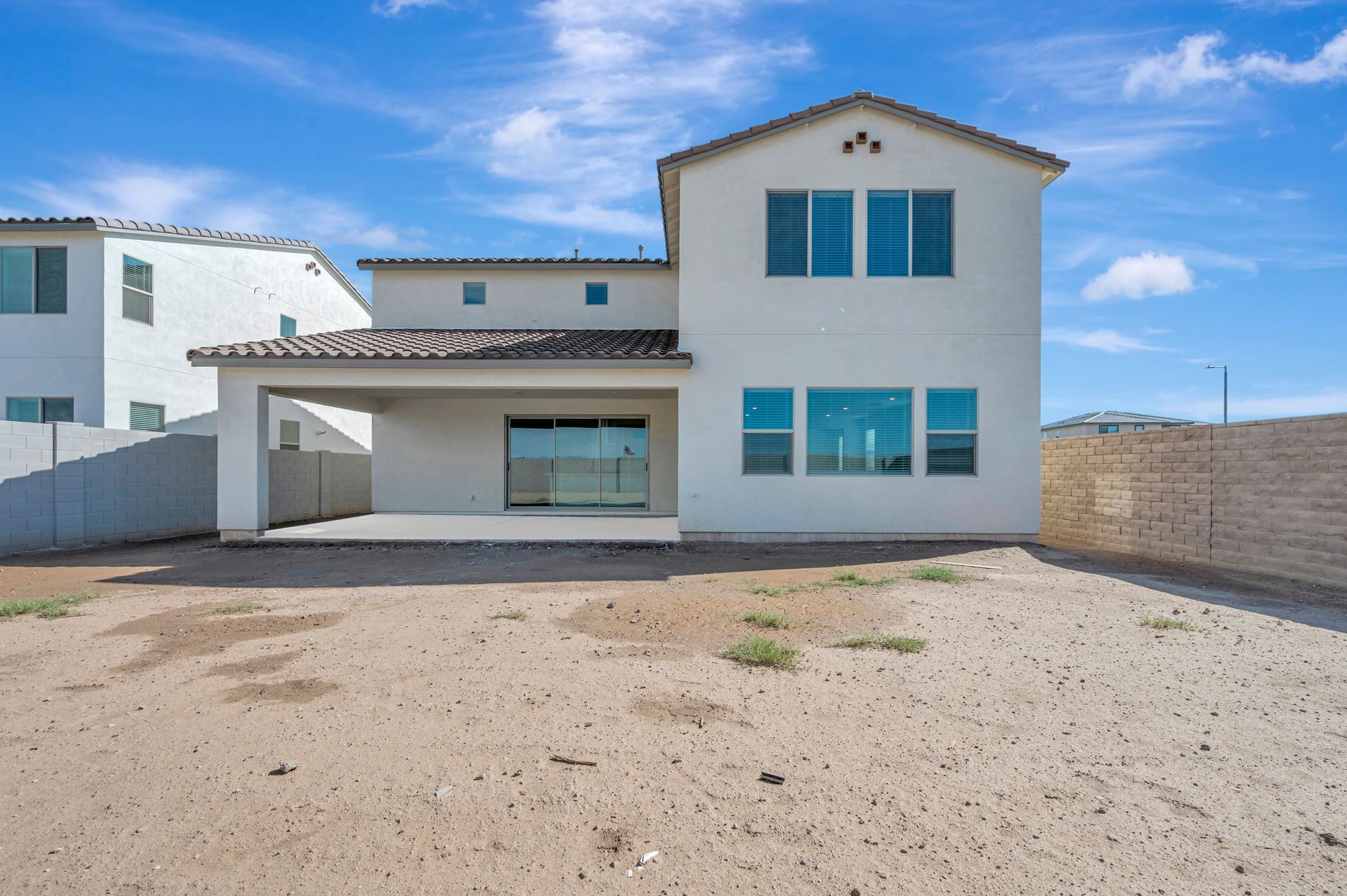 342 E La Estela Ln