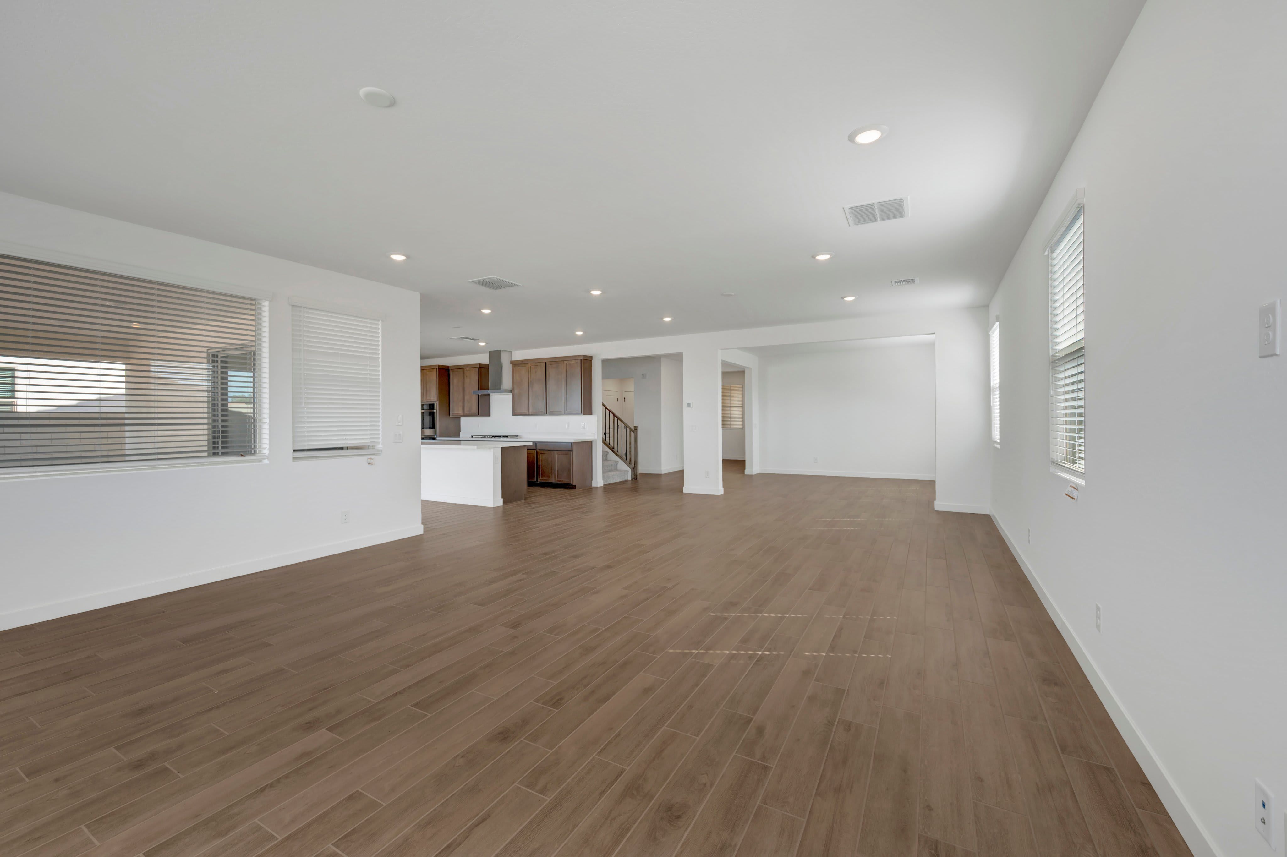 342 E La Estela Ln