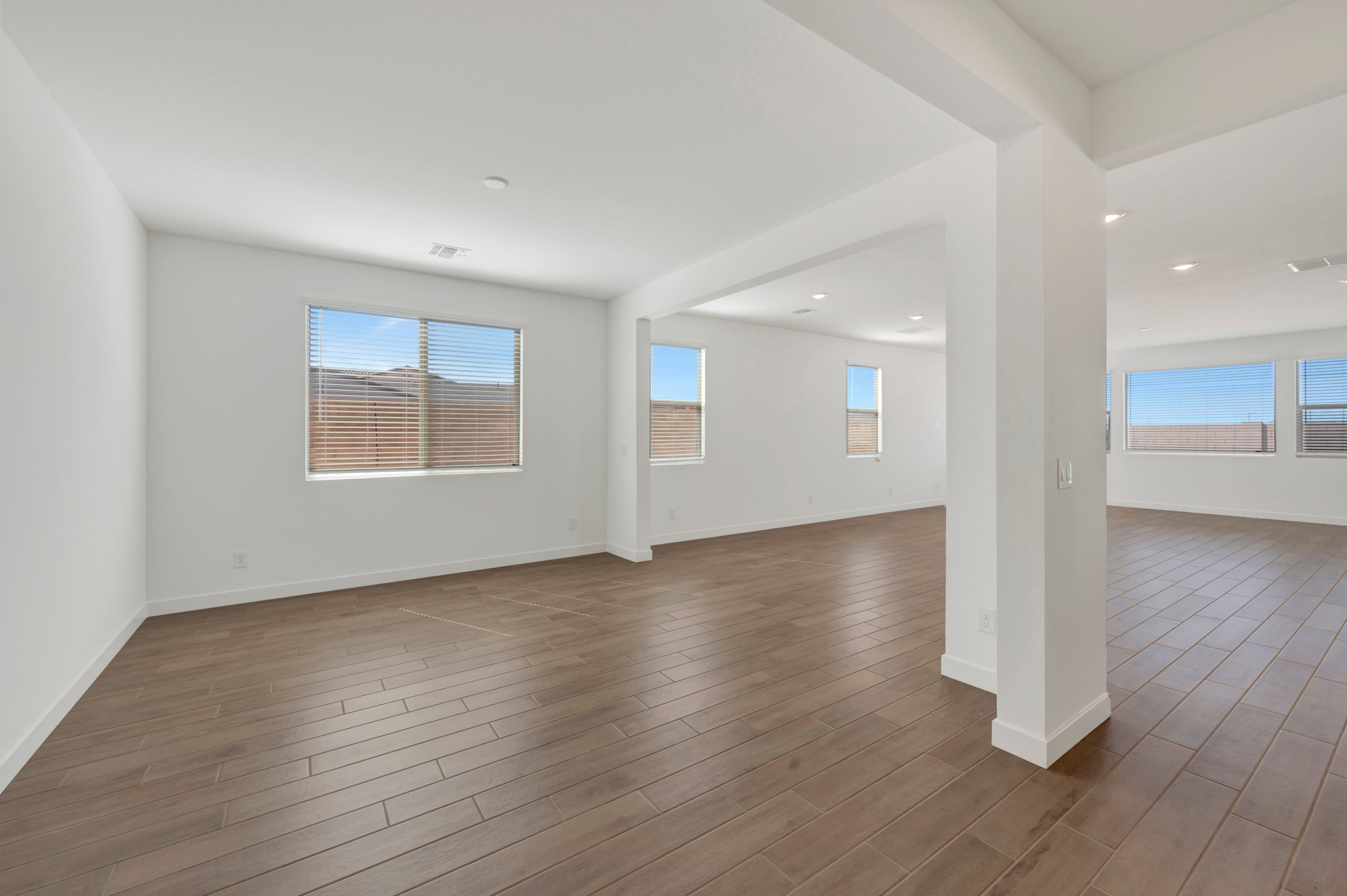 342 E La Estela Ln