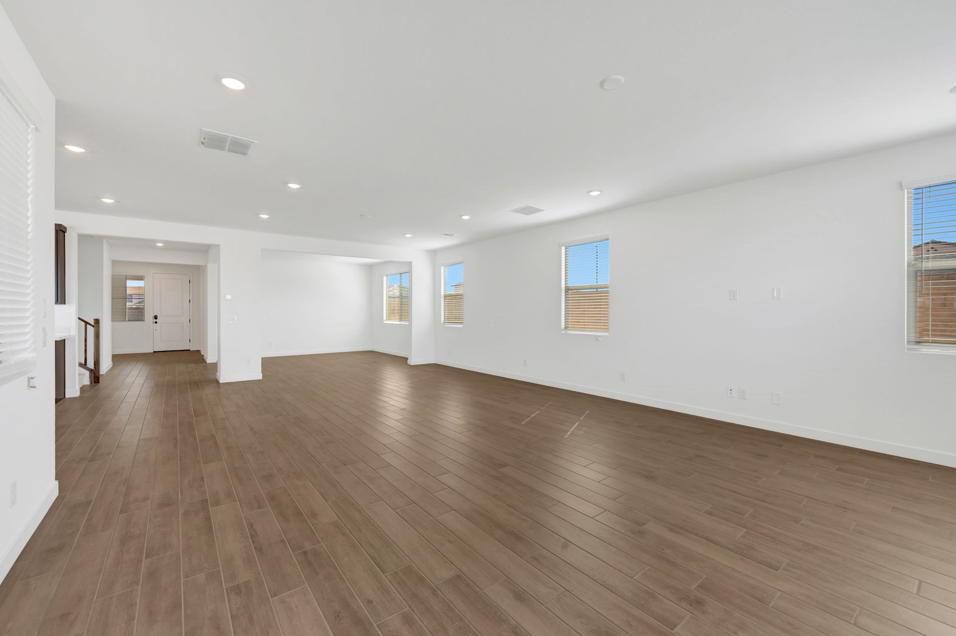 342 E La Estela Ln