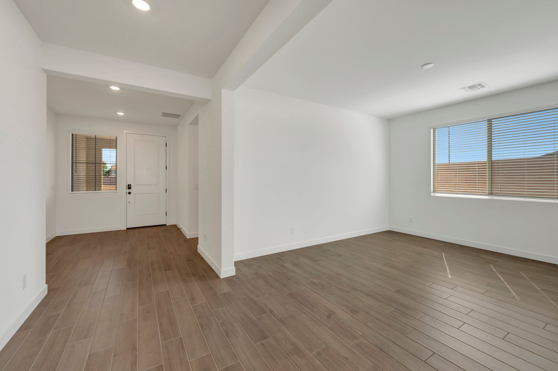 342 E La Estela Ln