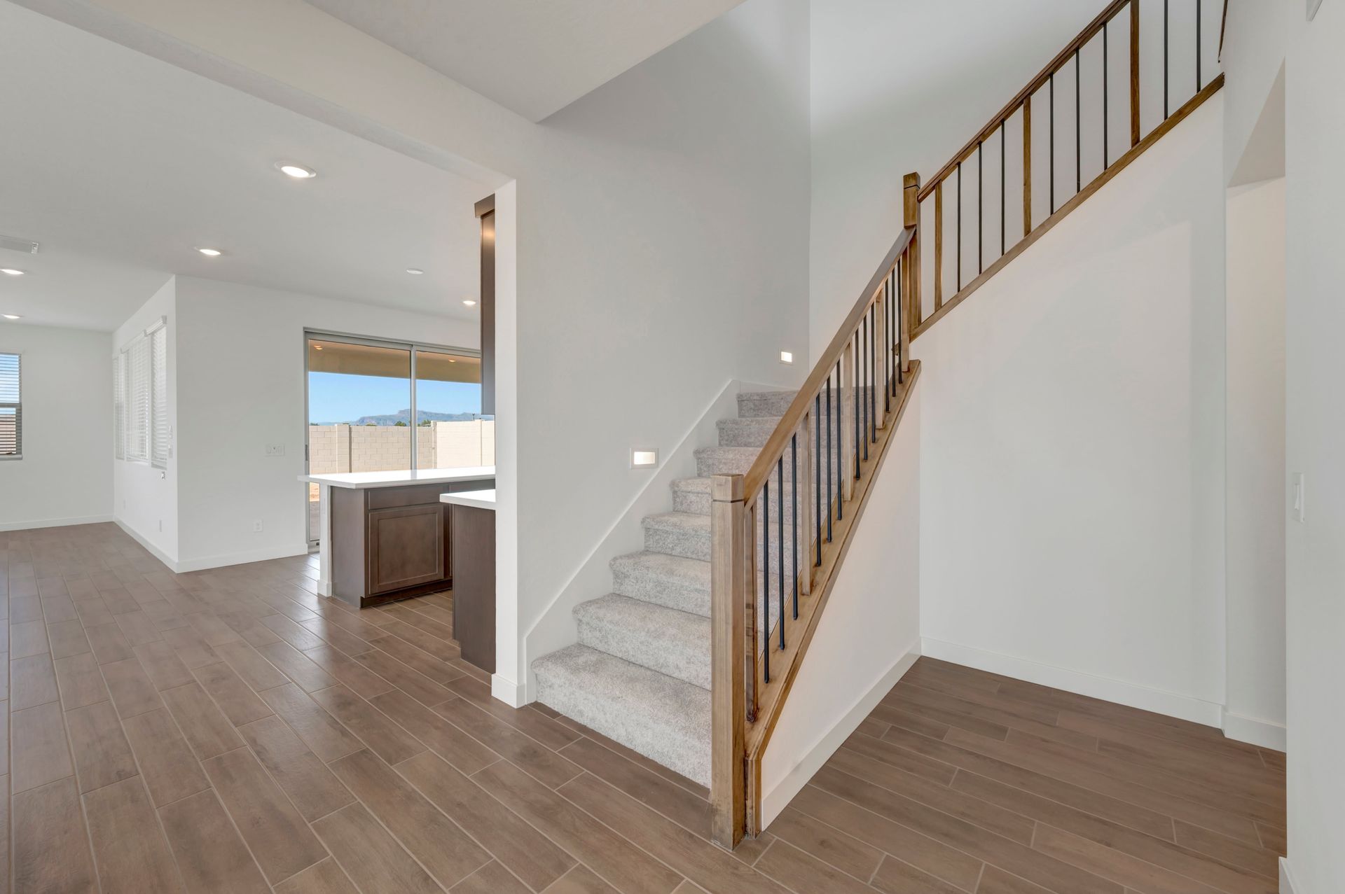 342 E La Estela Ln