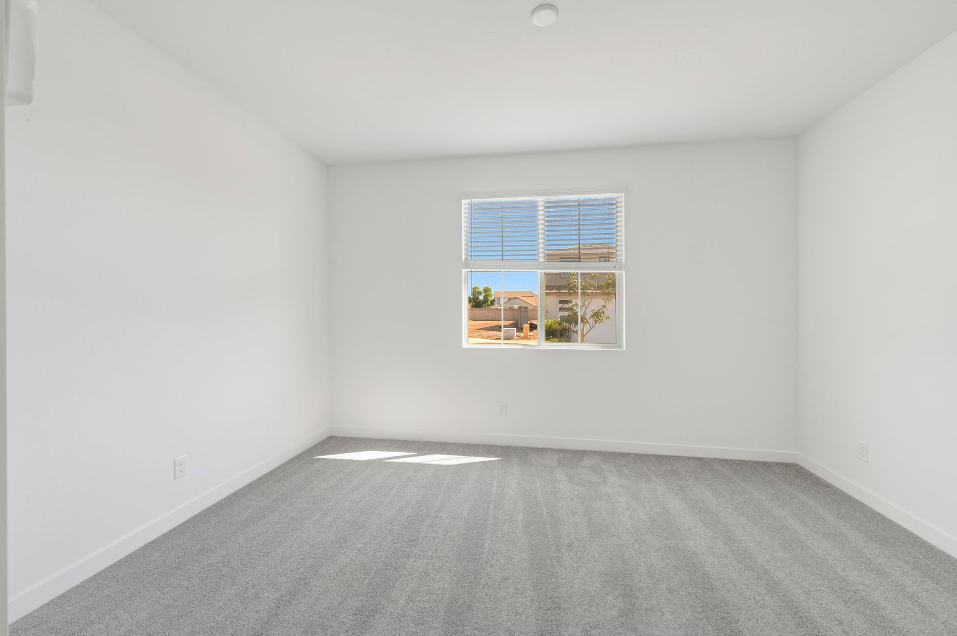 342 E La Estela Ln
