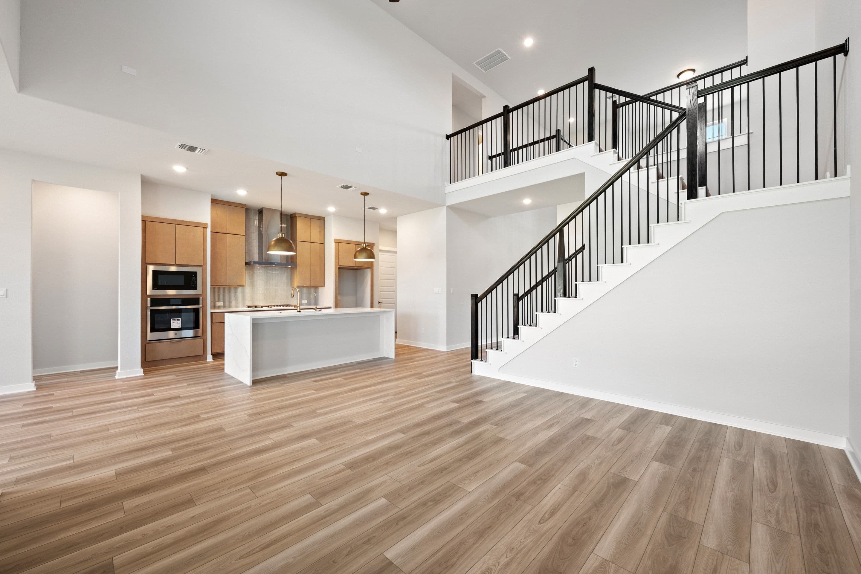 10716 Worth Lane