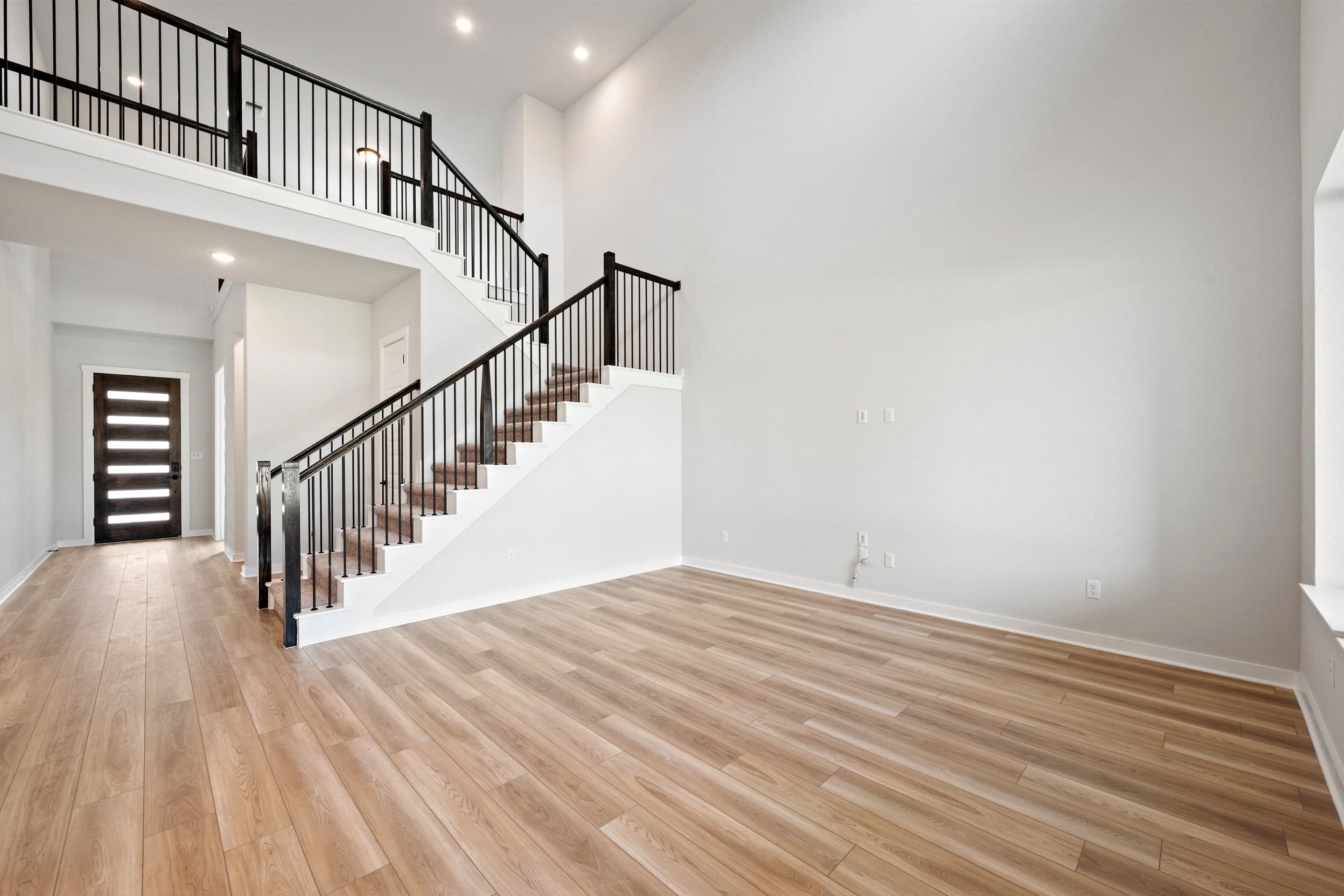 10716 Worth Lane