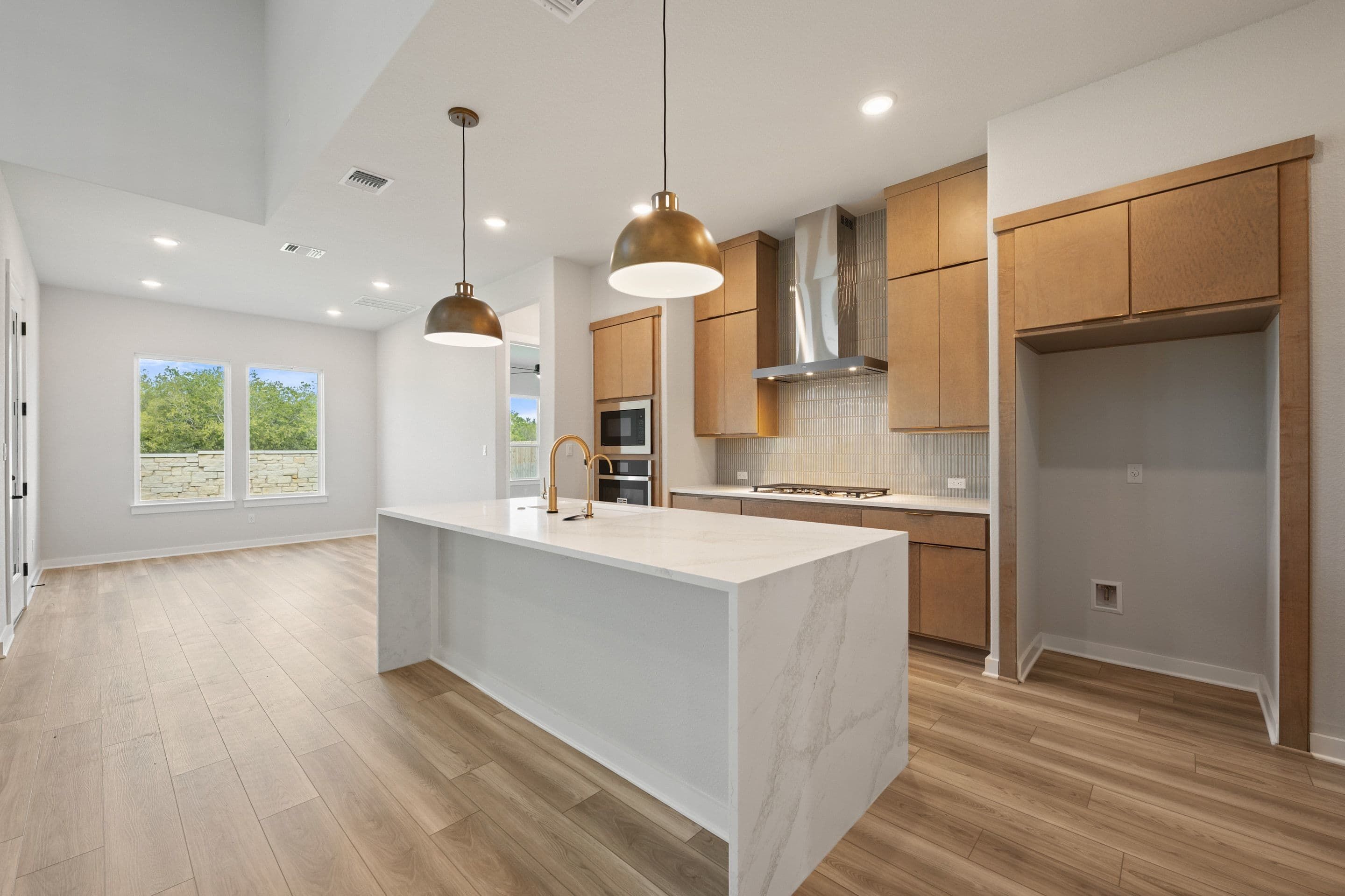 10716 Worth Lane