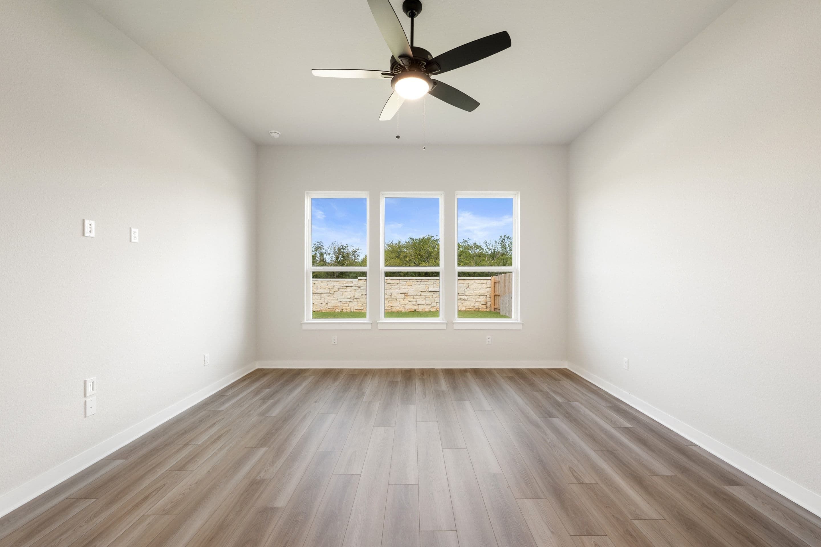 10716 Worth Lane