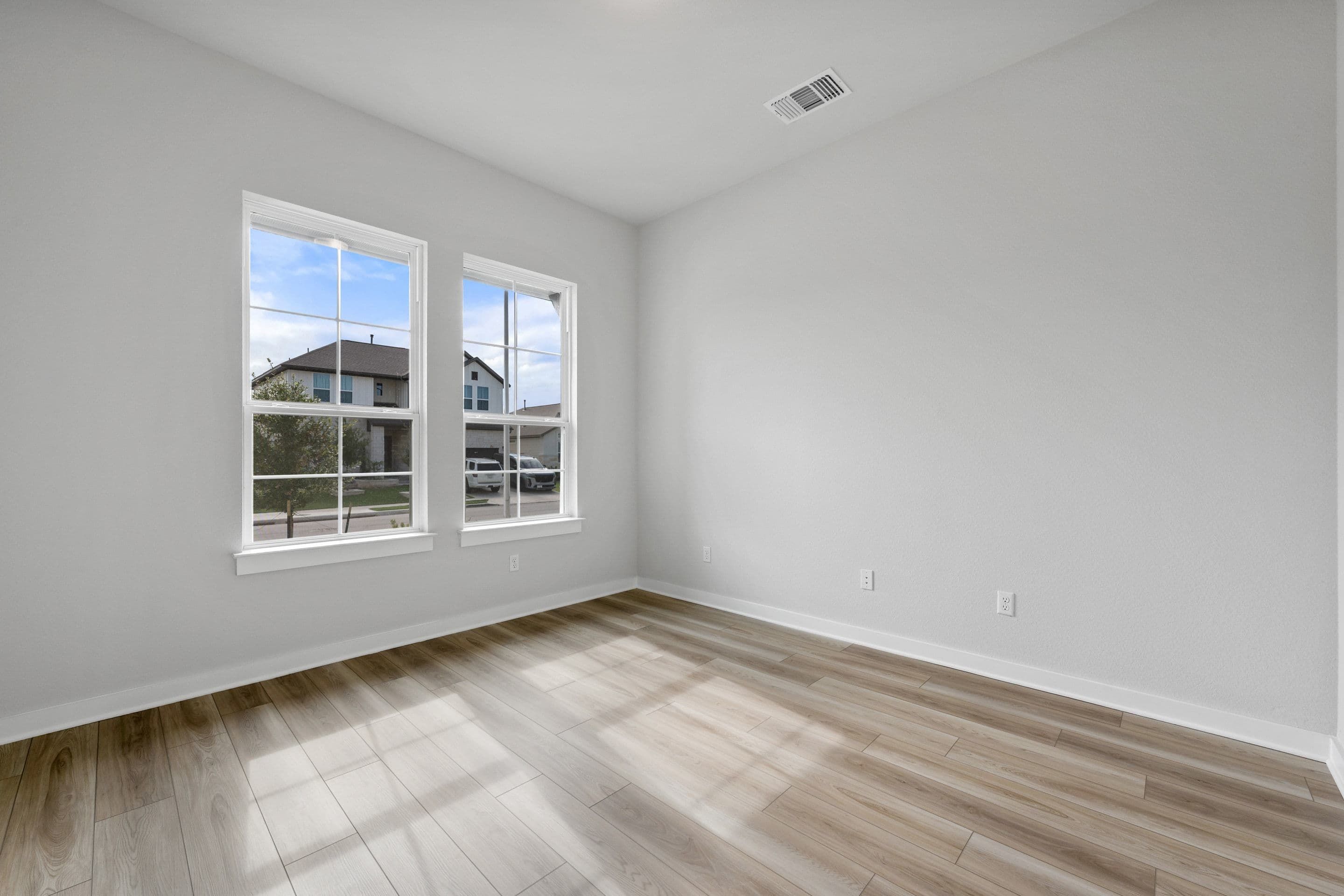 10716 Worth Lane
