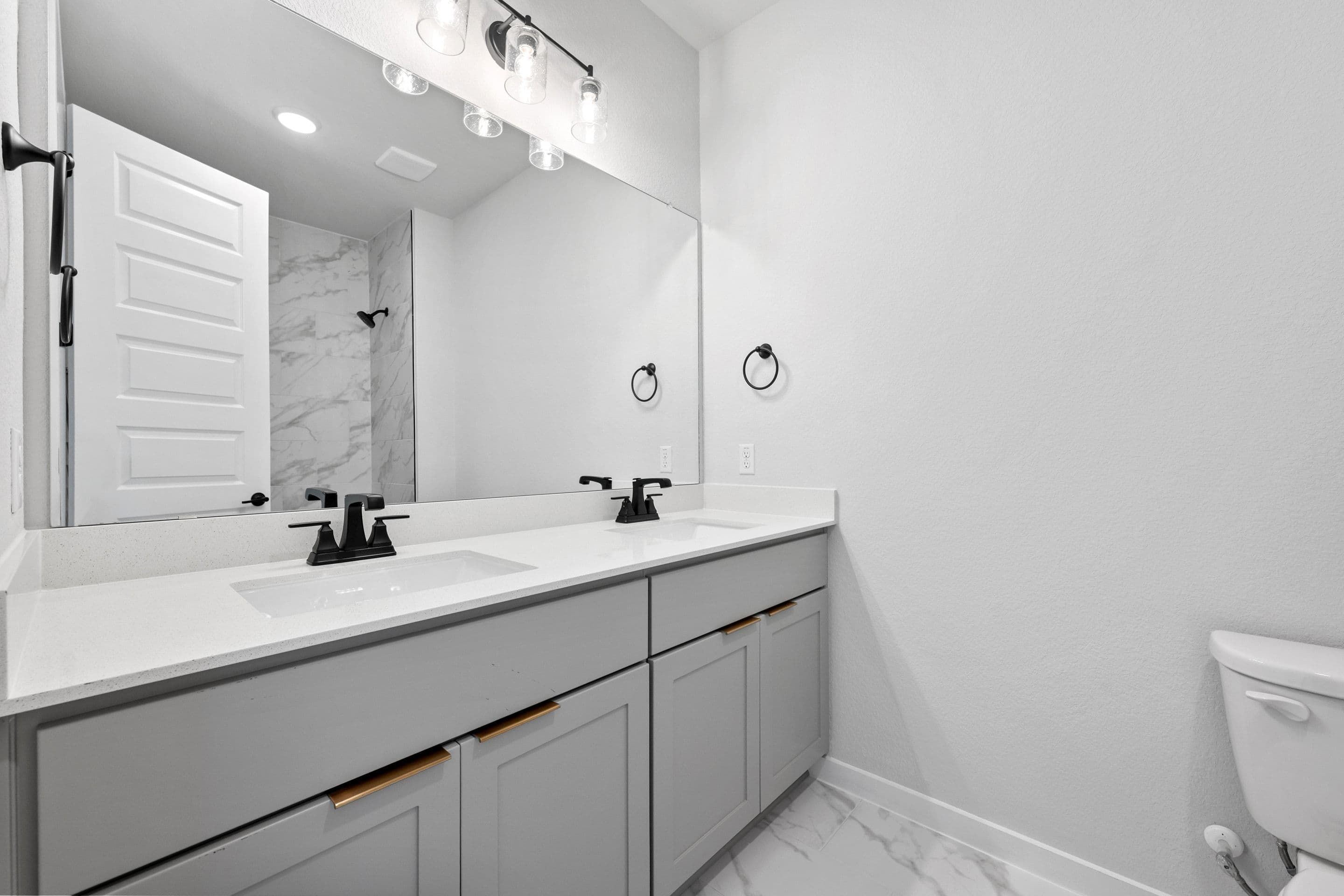 10716 Worth Lane