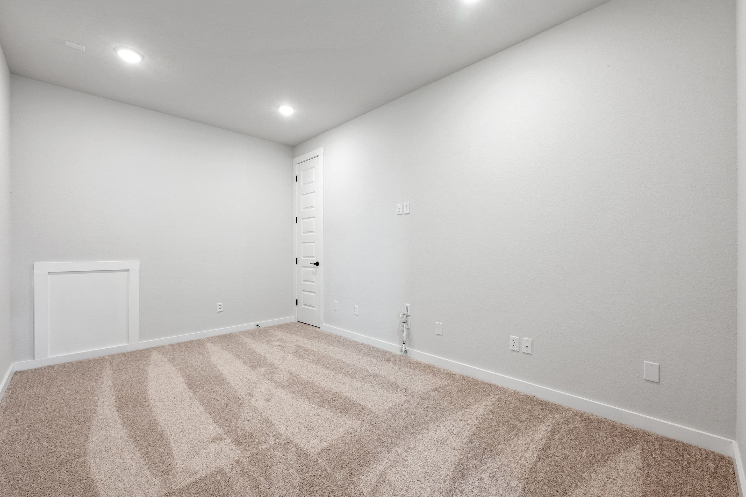10716 Worth Lane