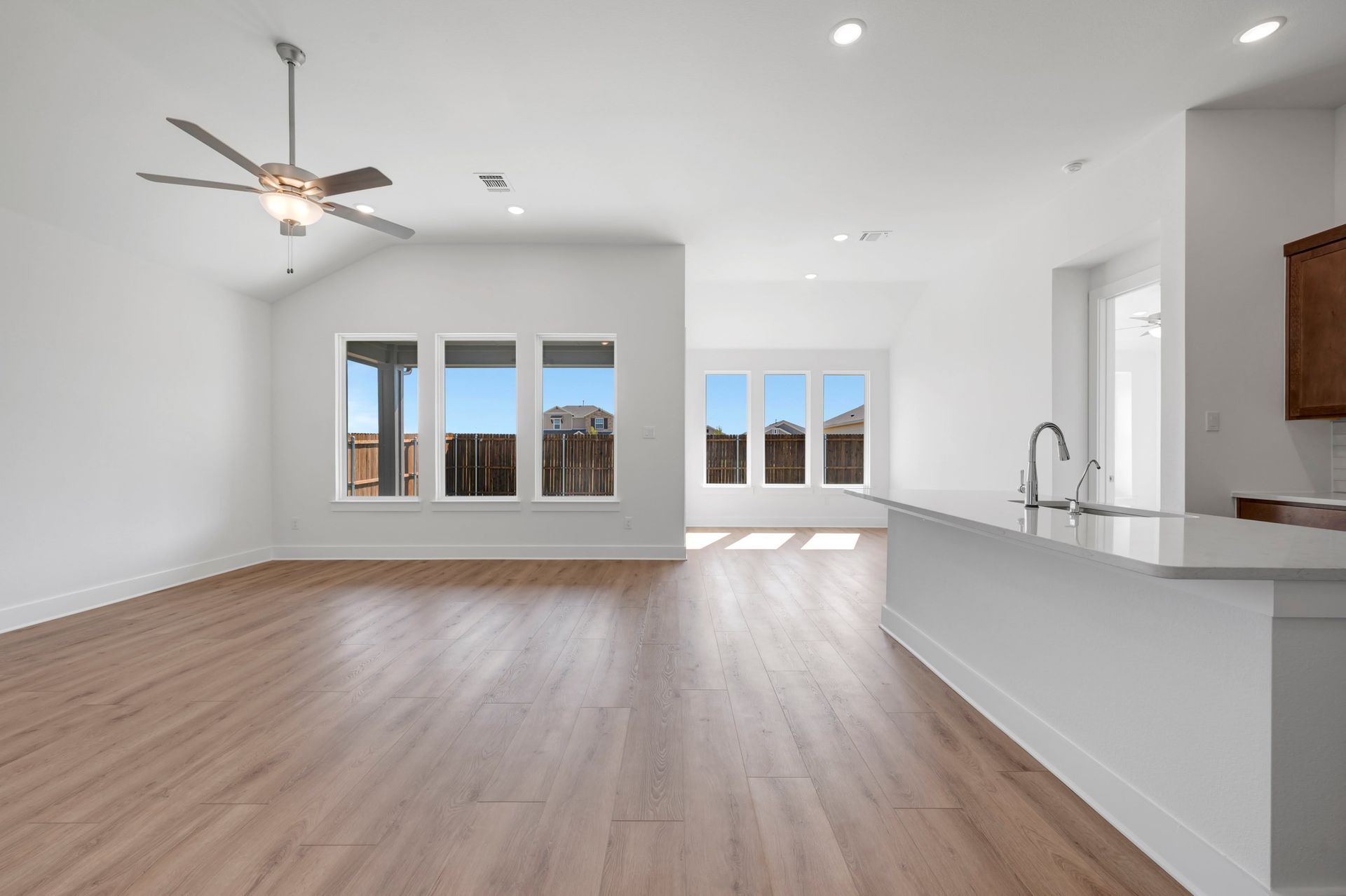 1728 Nesting Robin Lane