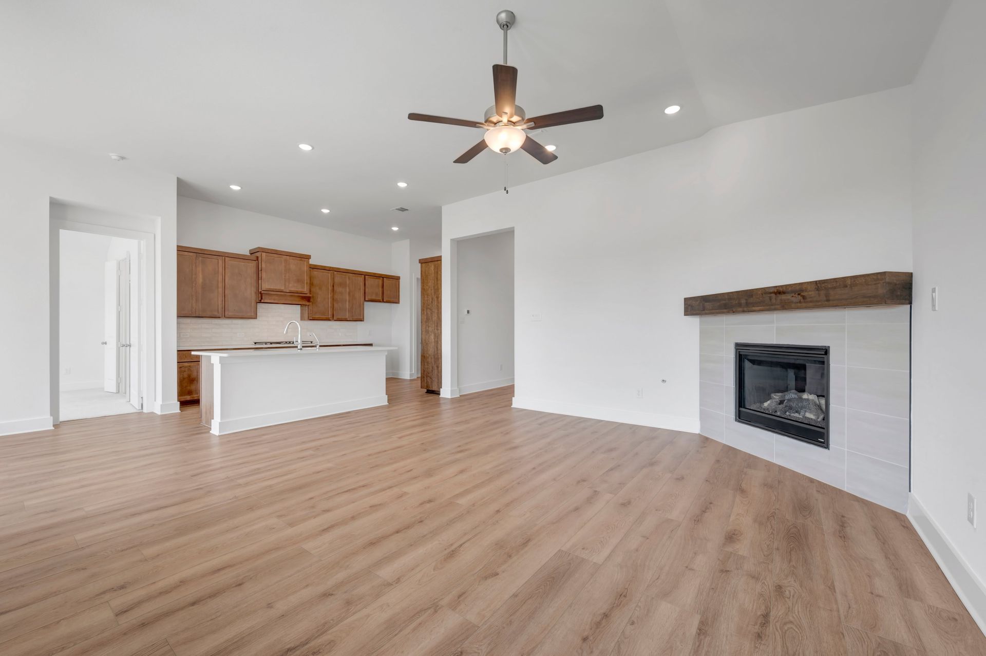 1728 Nesting Robin Lane