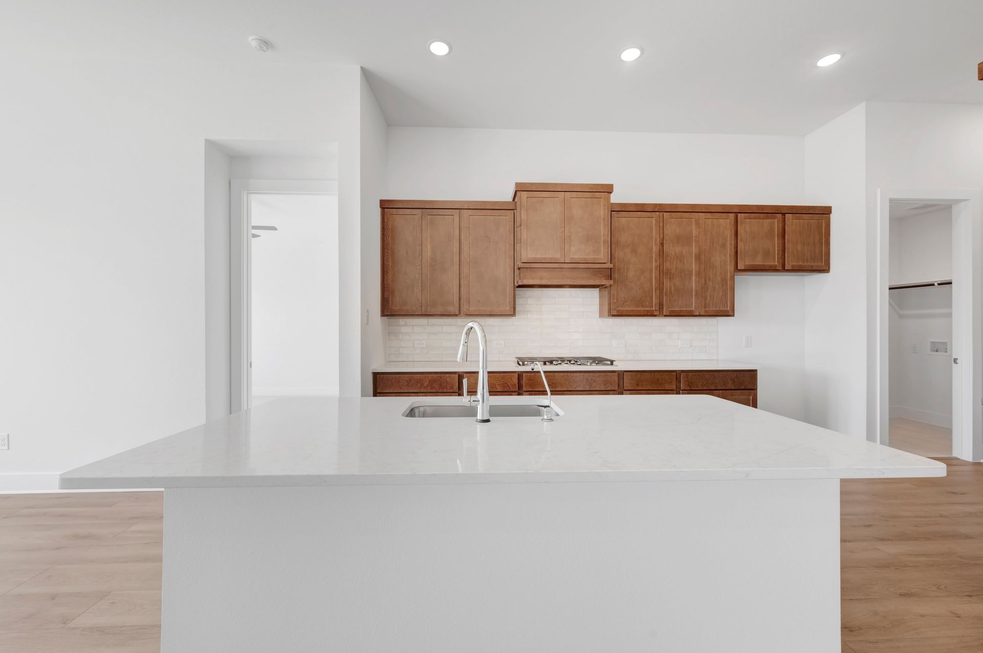 1728 Nesting Robin Lane