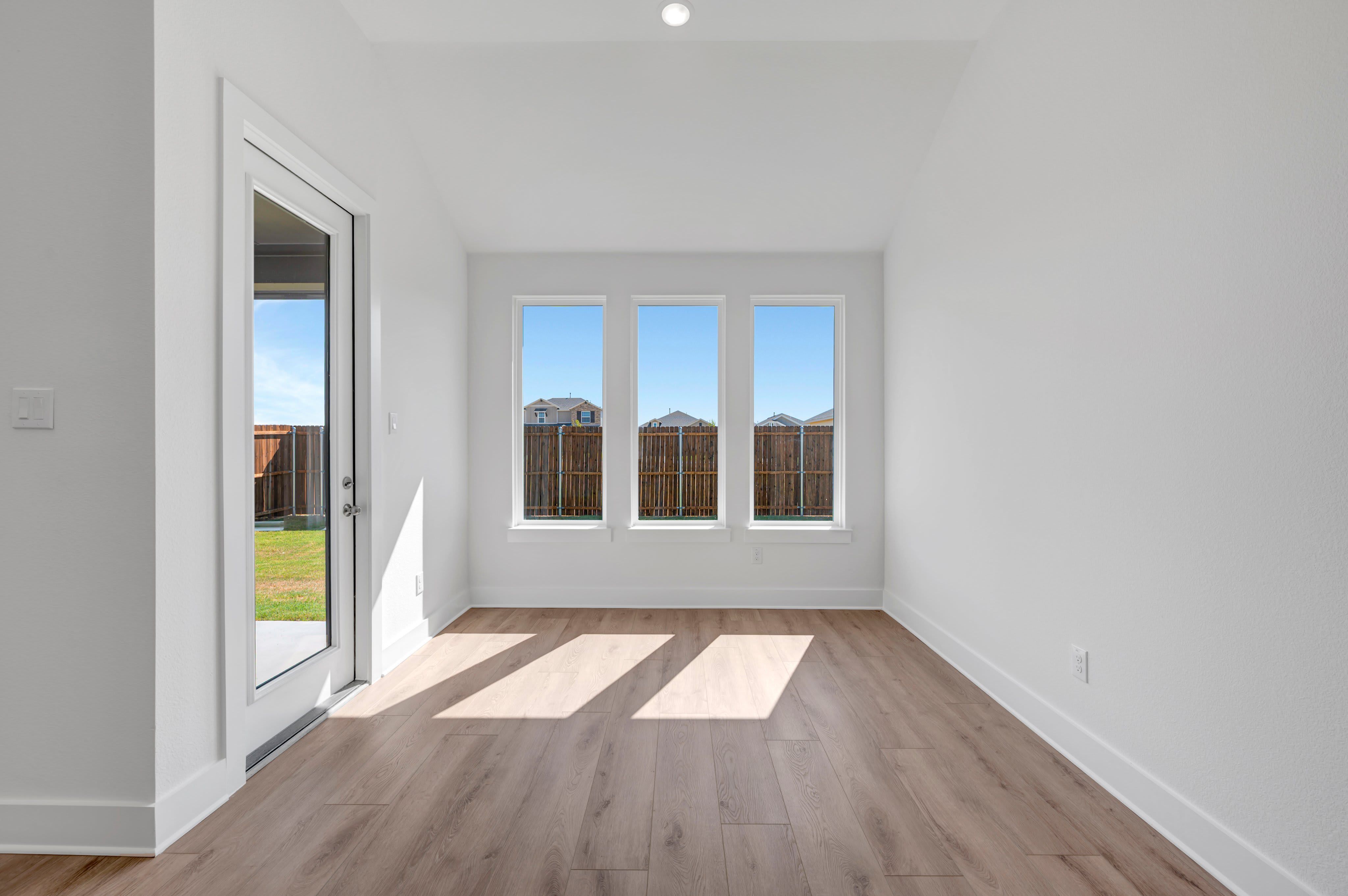 1728 Nesting Robin Lane