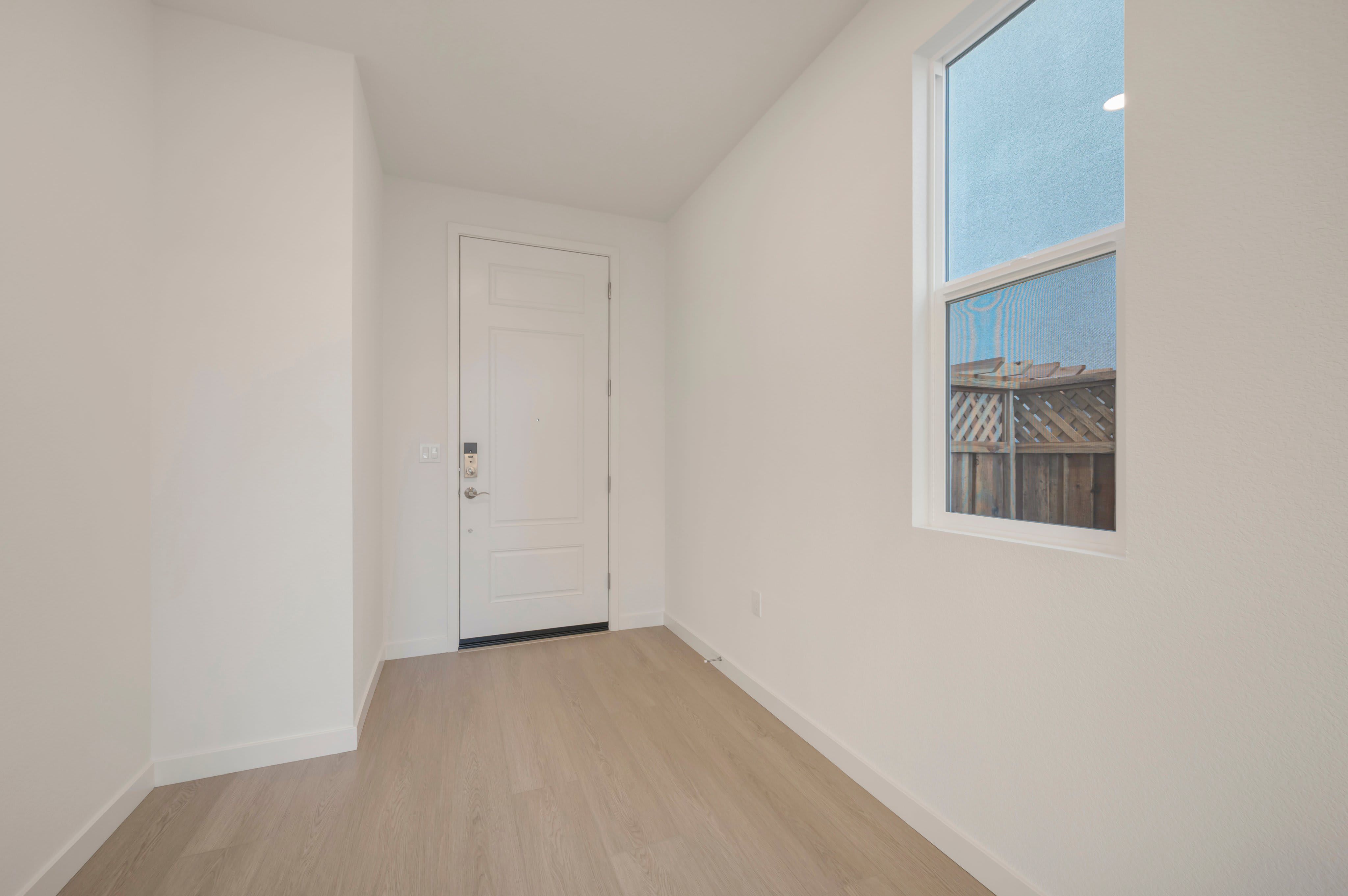 228 W Nasergholi Avenue