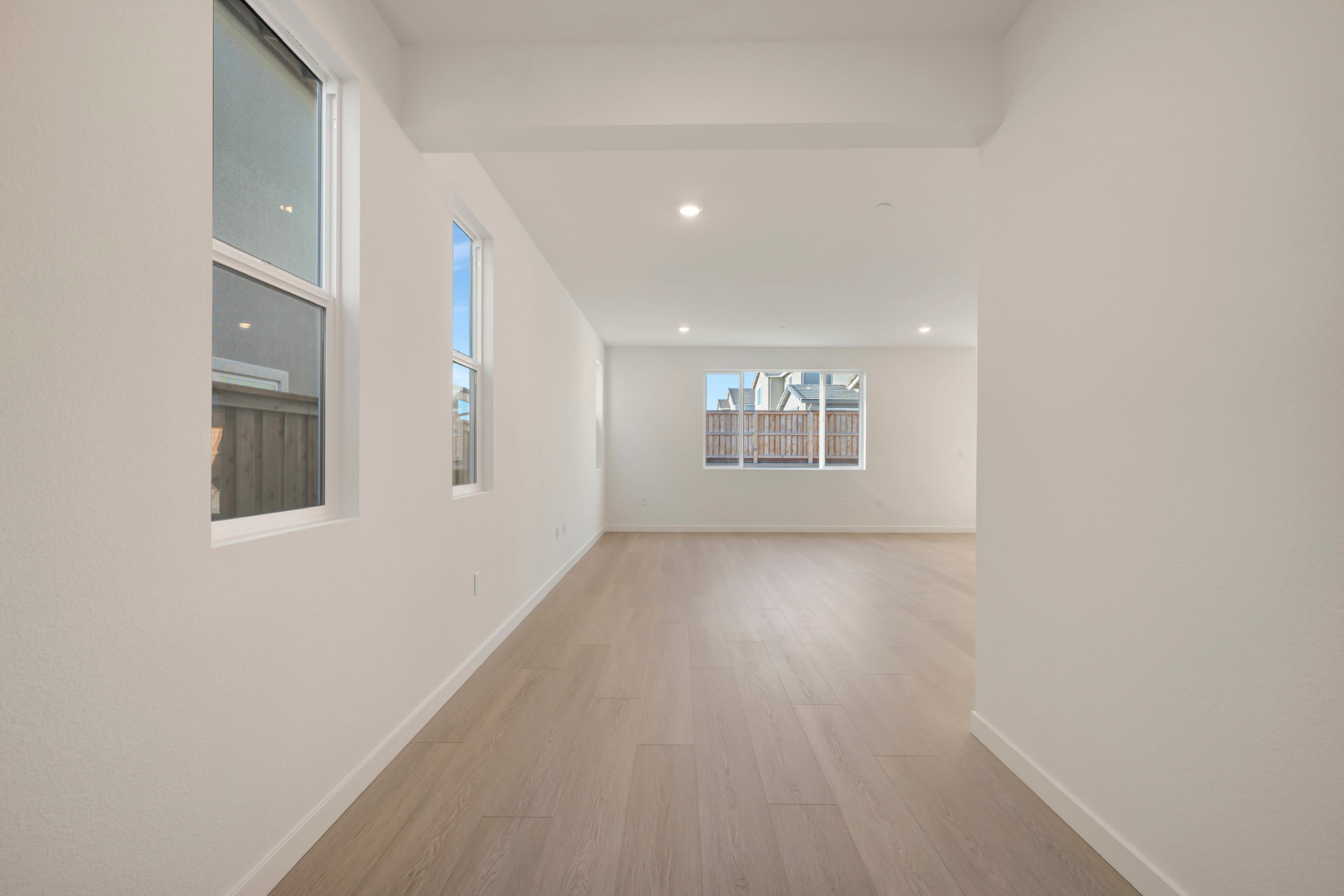 228 W Nasergholi Avenue
