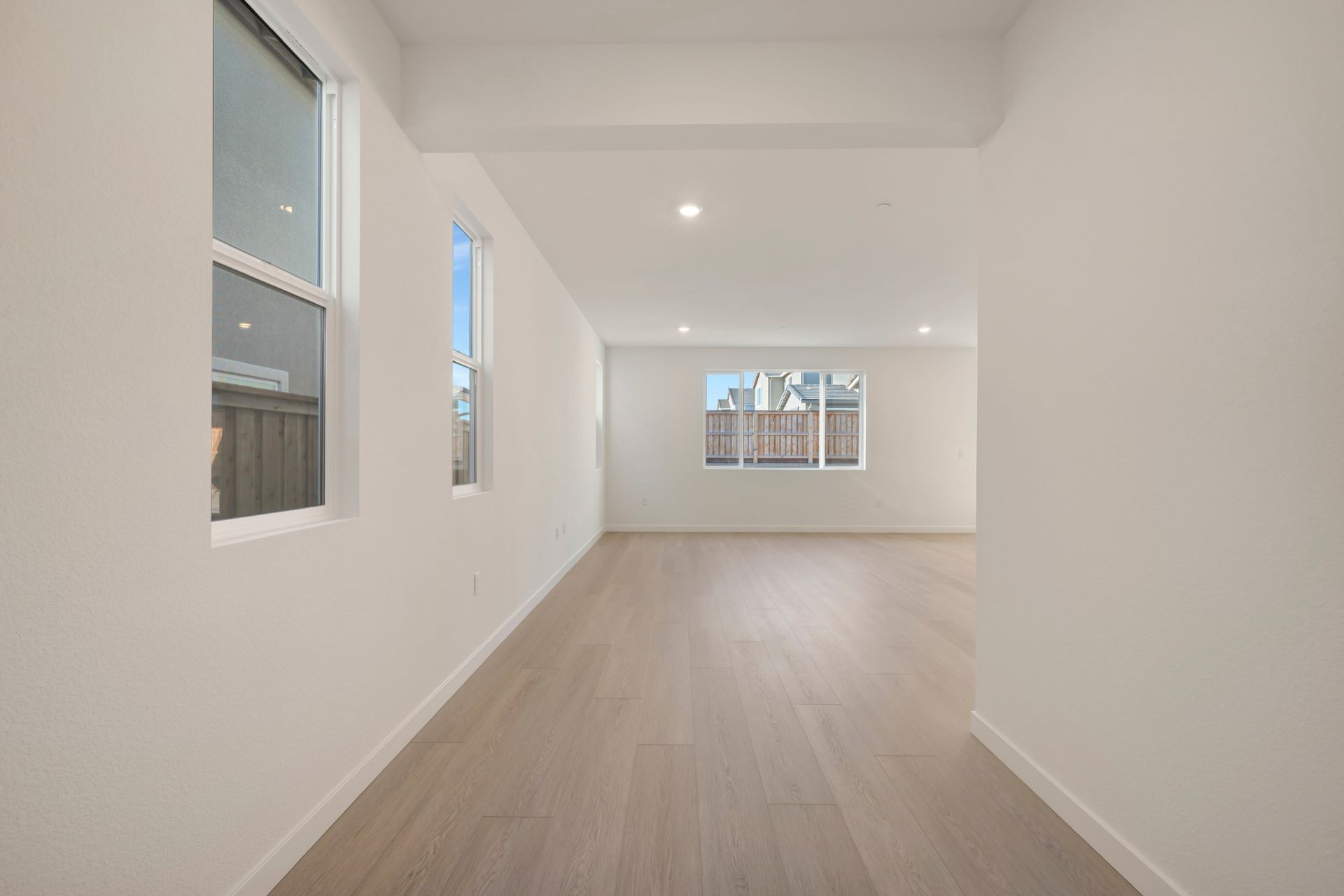 228 W Nasergholi Avenue