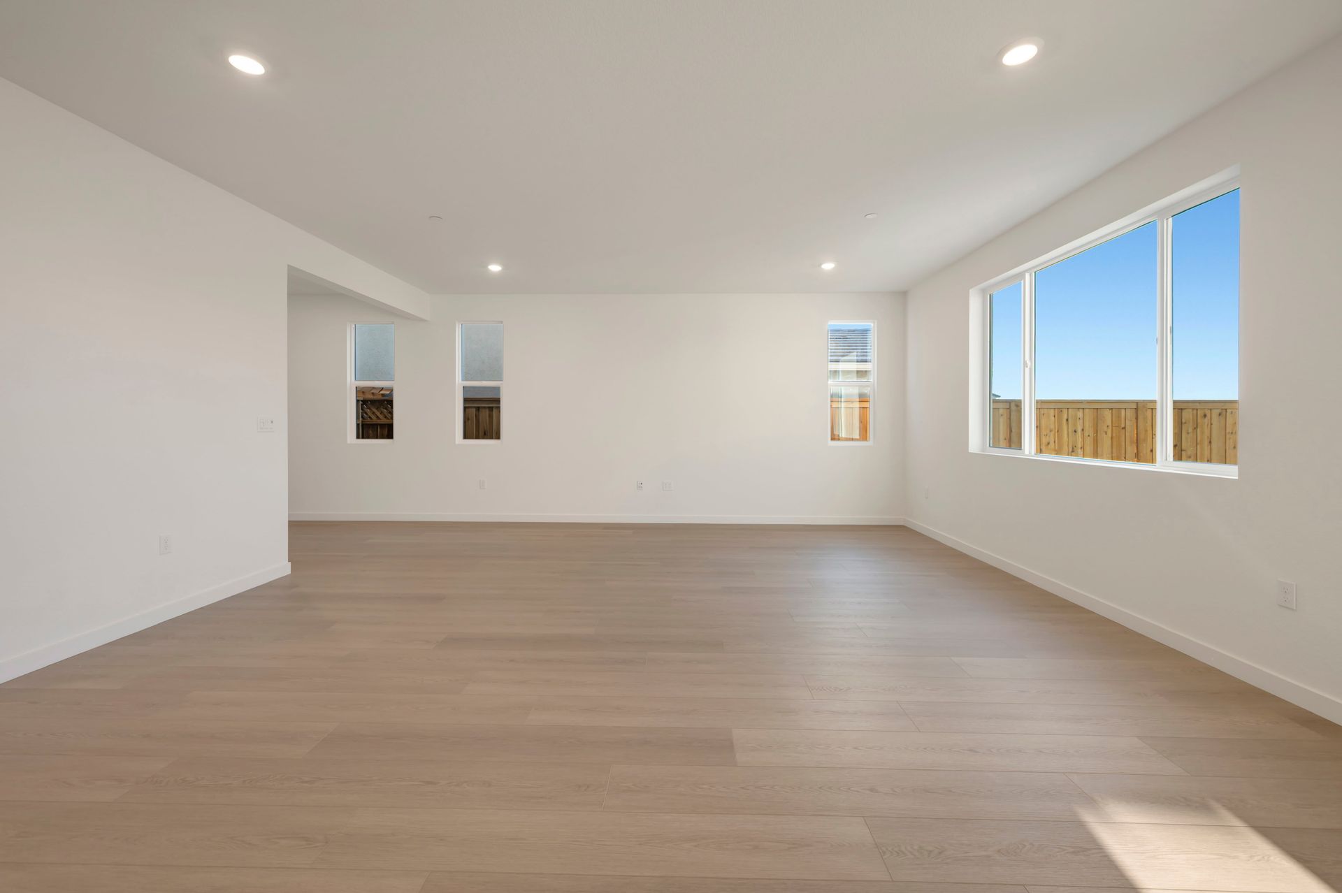 228 W Nasergholi Avenue
