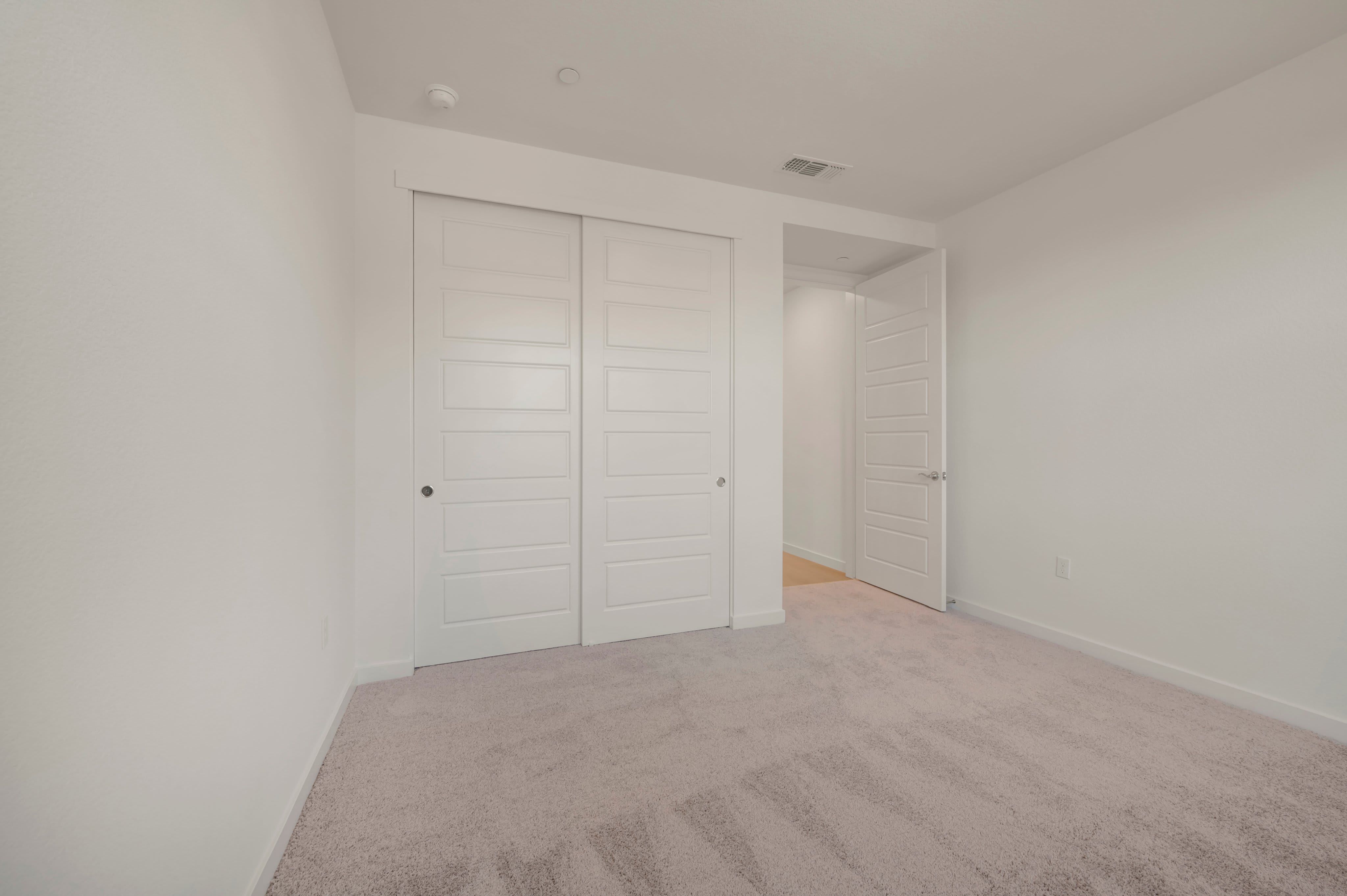 228 W Nasergholi Avenue