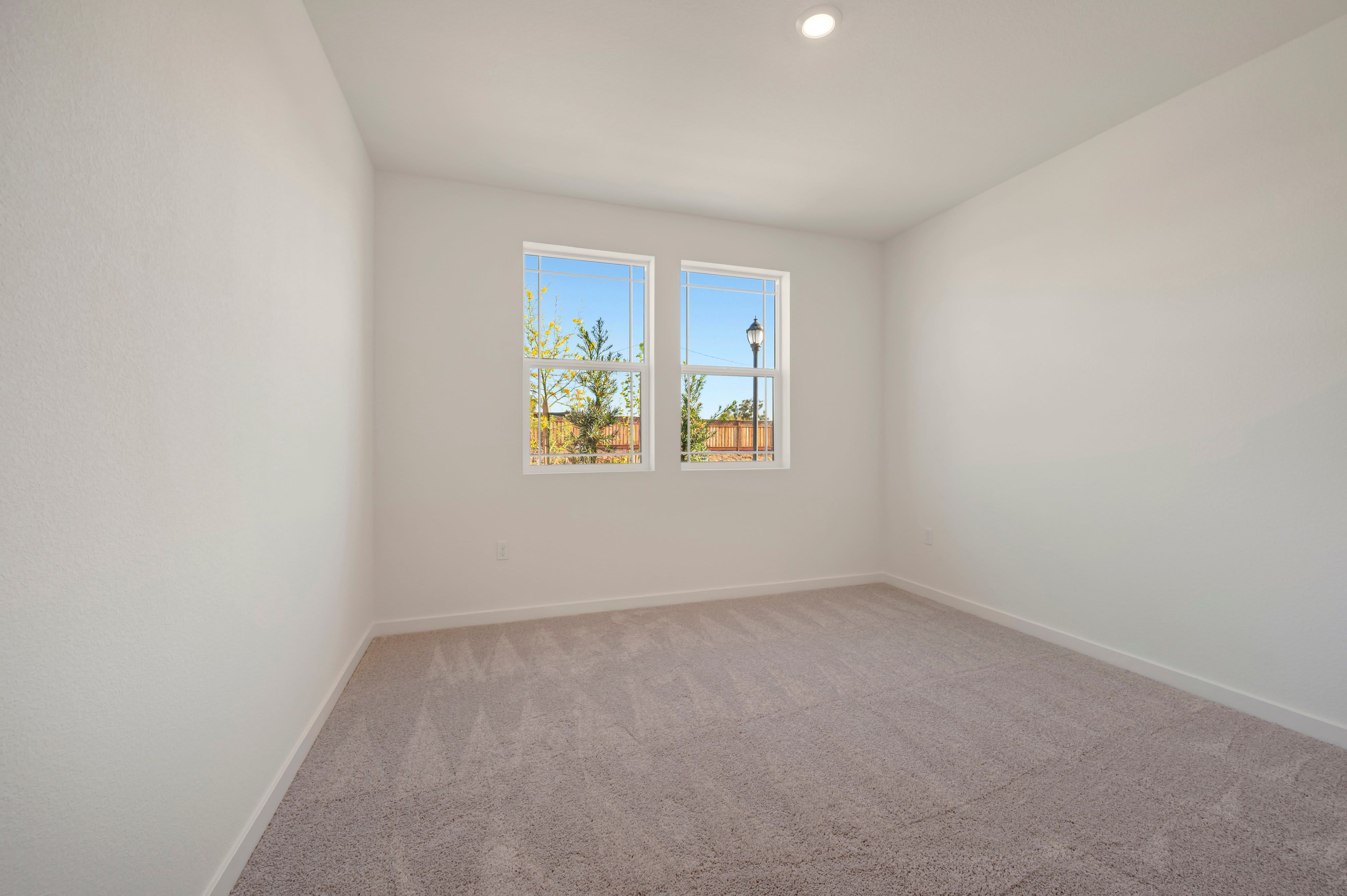 228 W Nasergholi Avenue