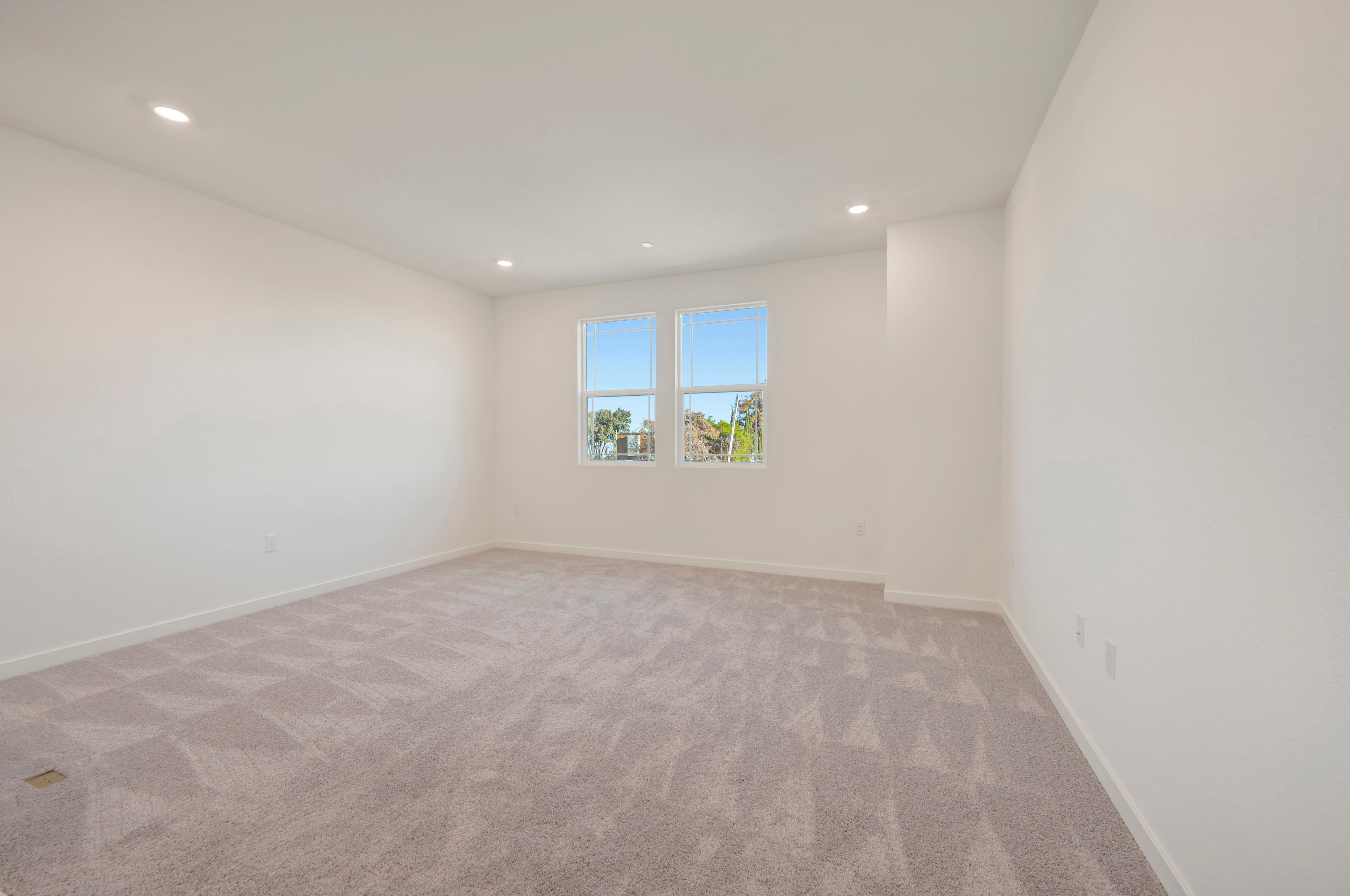 228 W Nasergholi Avenue