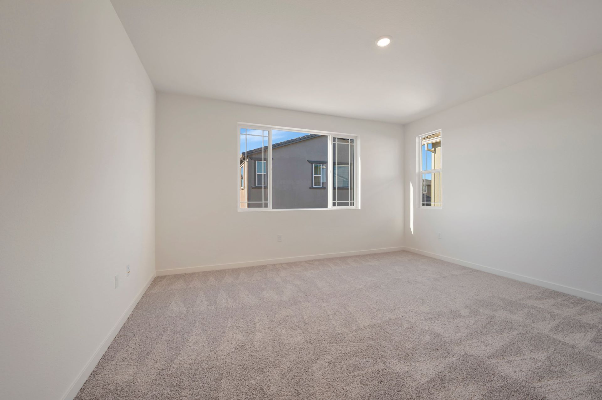 228 W Nasergholi Avenue