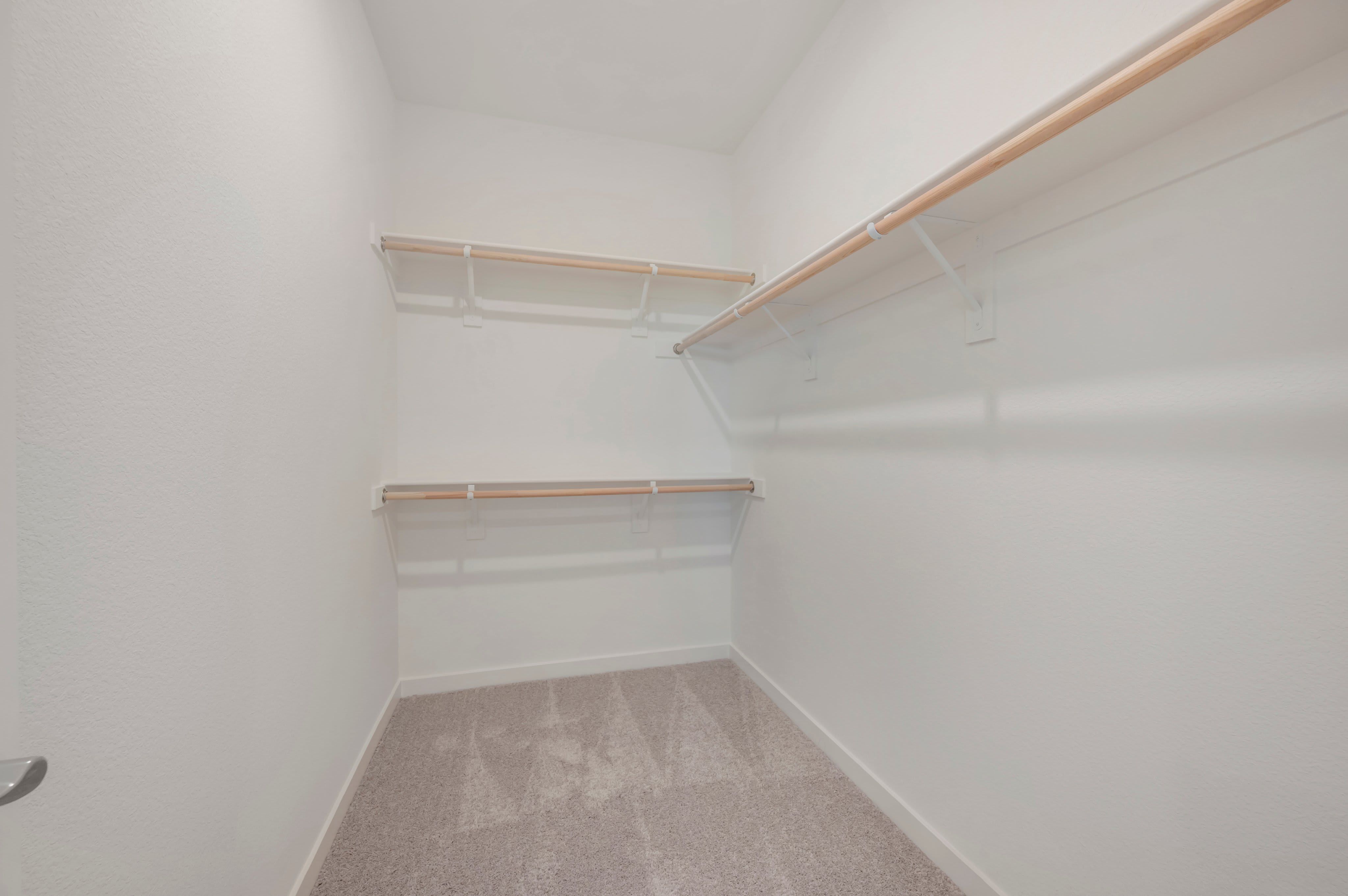 228 W Nasergholi Avenue