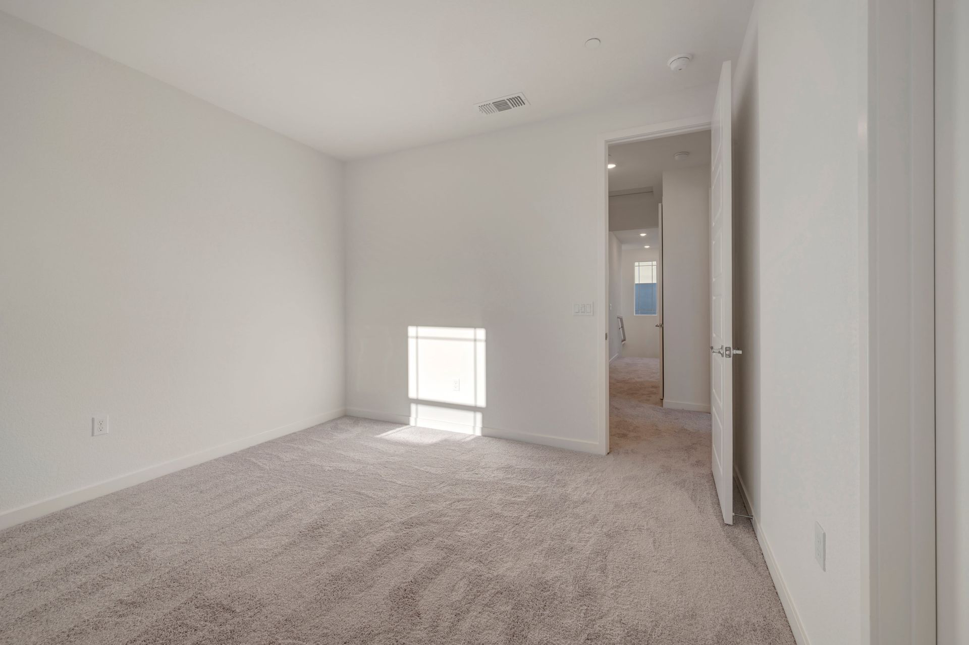 228 W Nasergholi Avenue