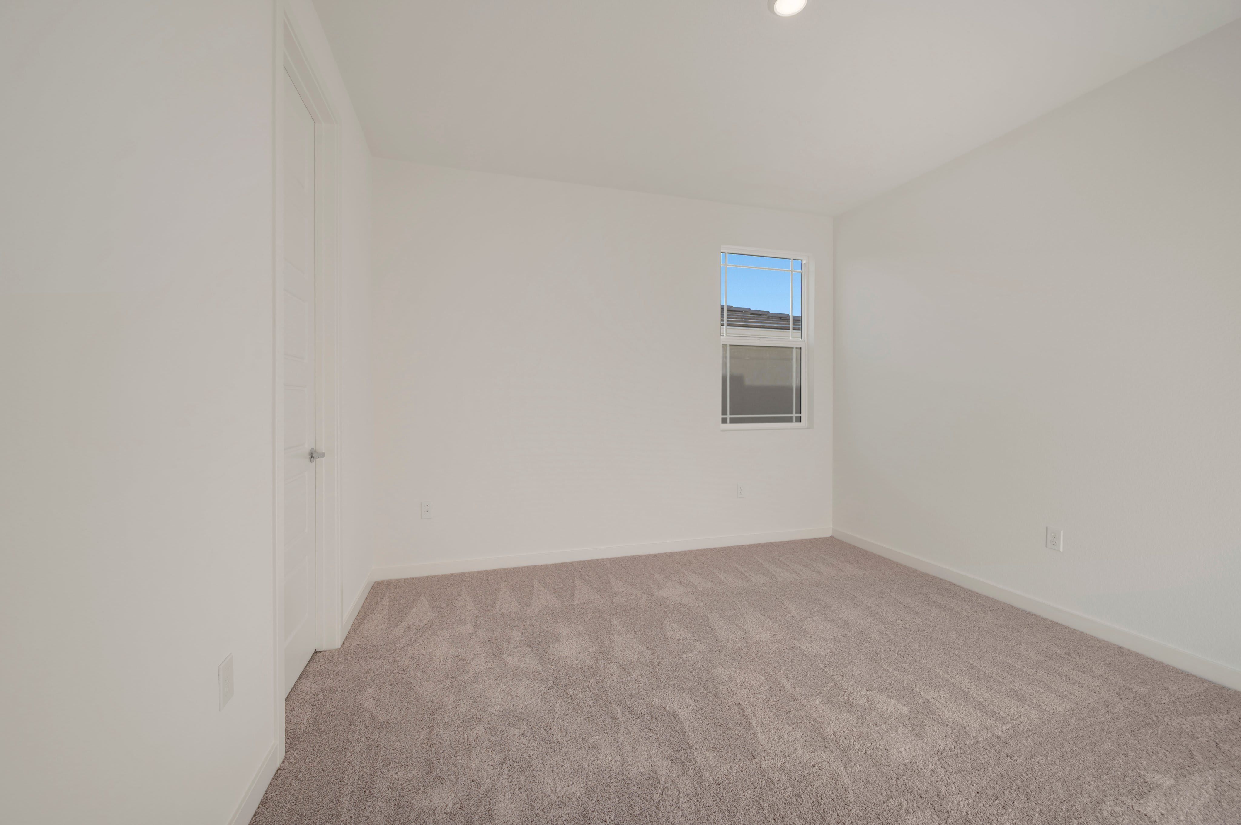 228 W Nasergholi Avenue