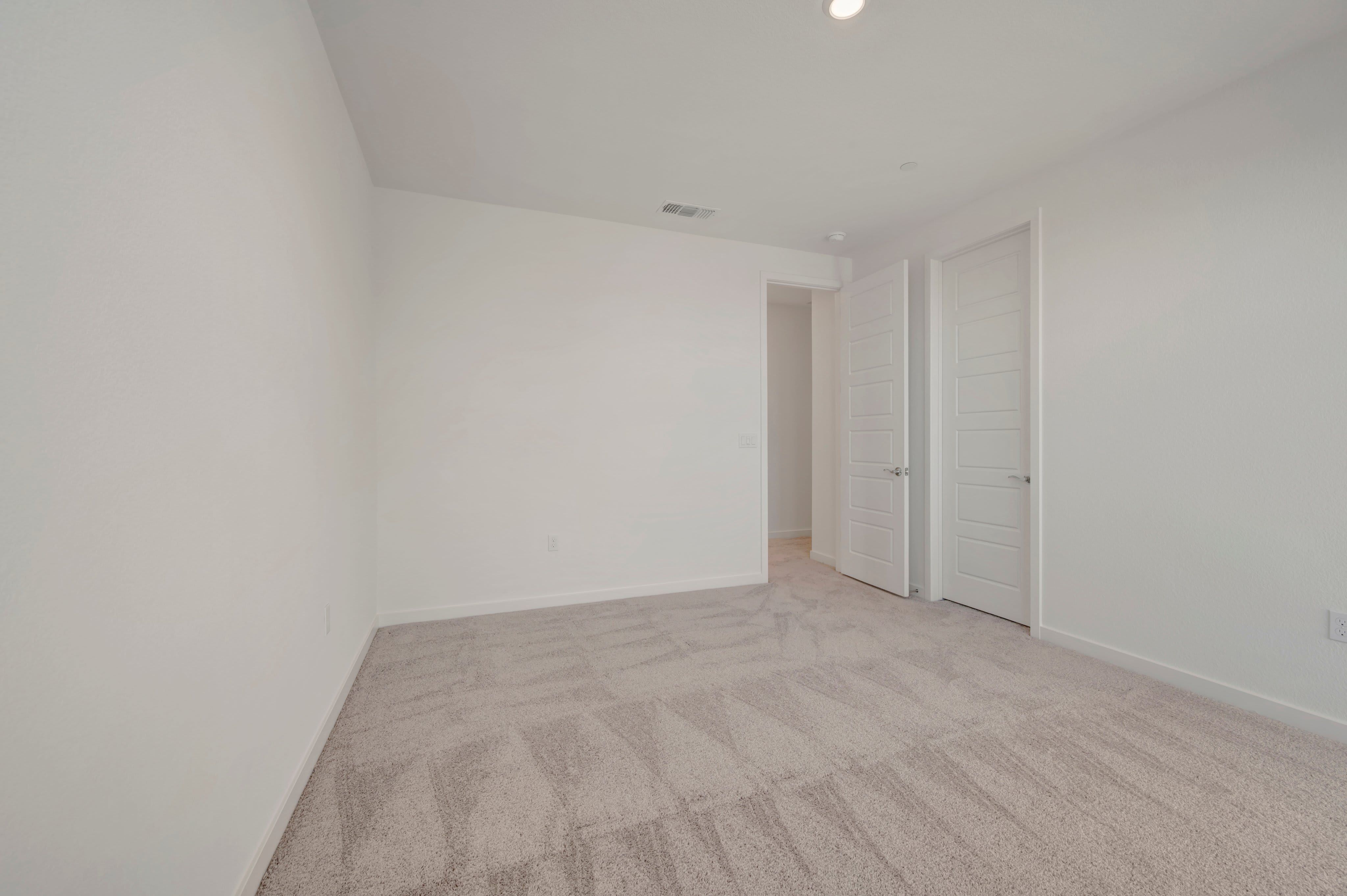 228 W Nasergholi Avenue