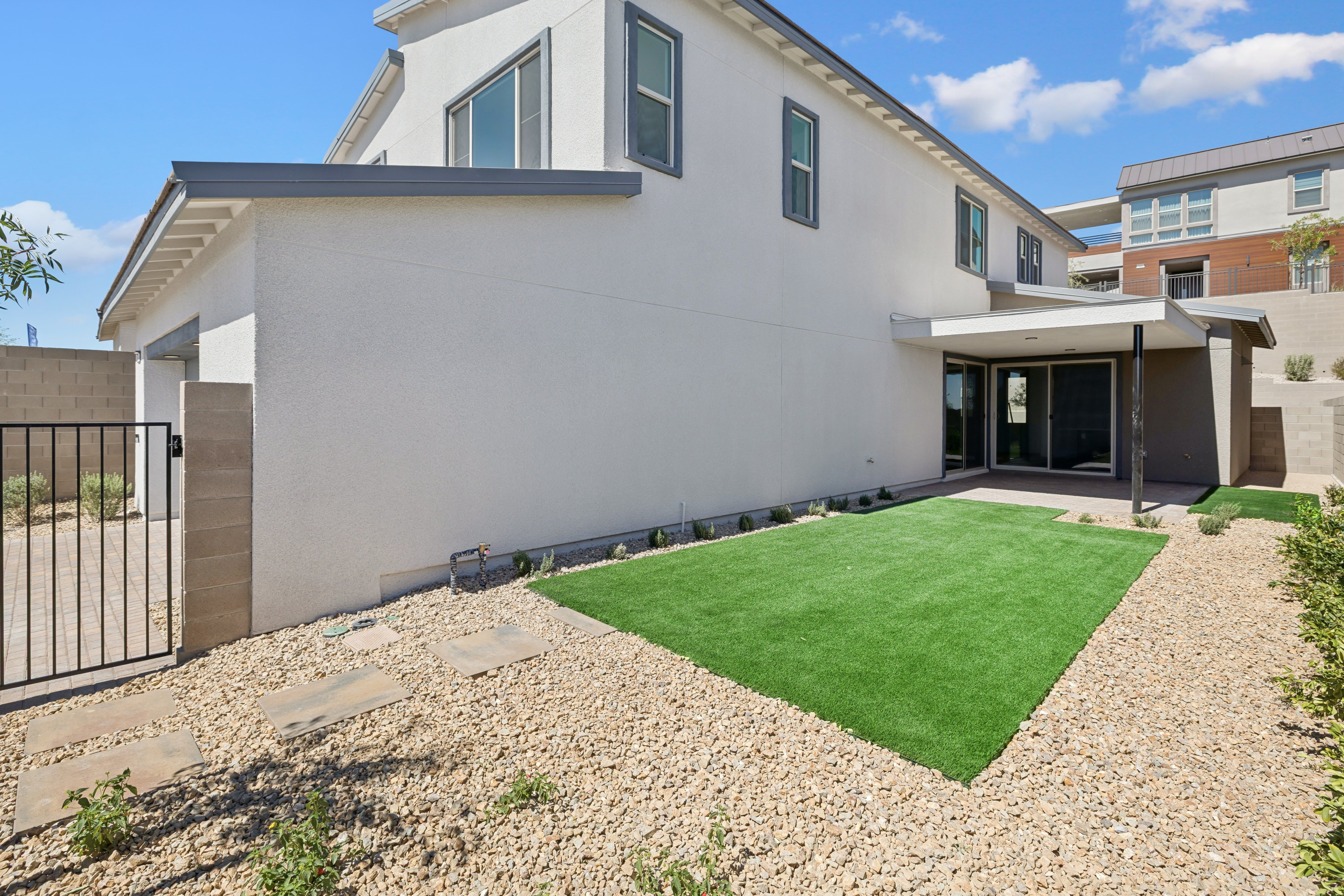 951 Golden Summit Avenue