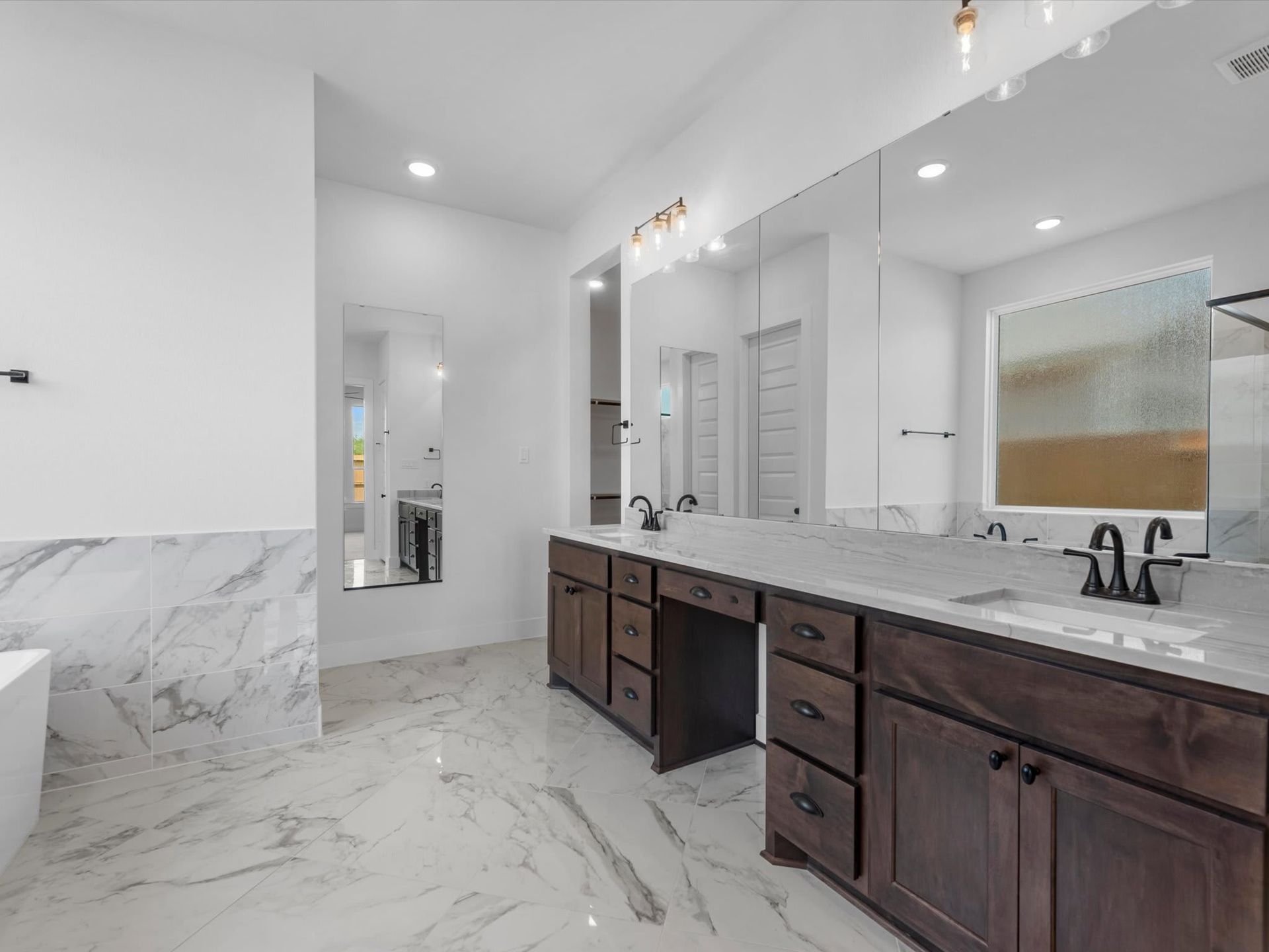 2718 Crown Ridge Drive