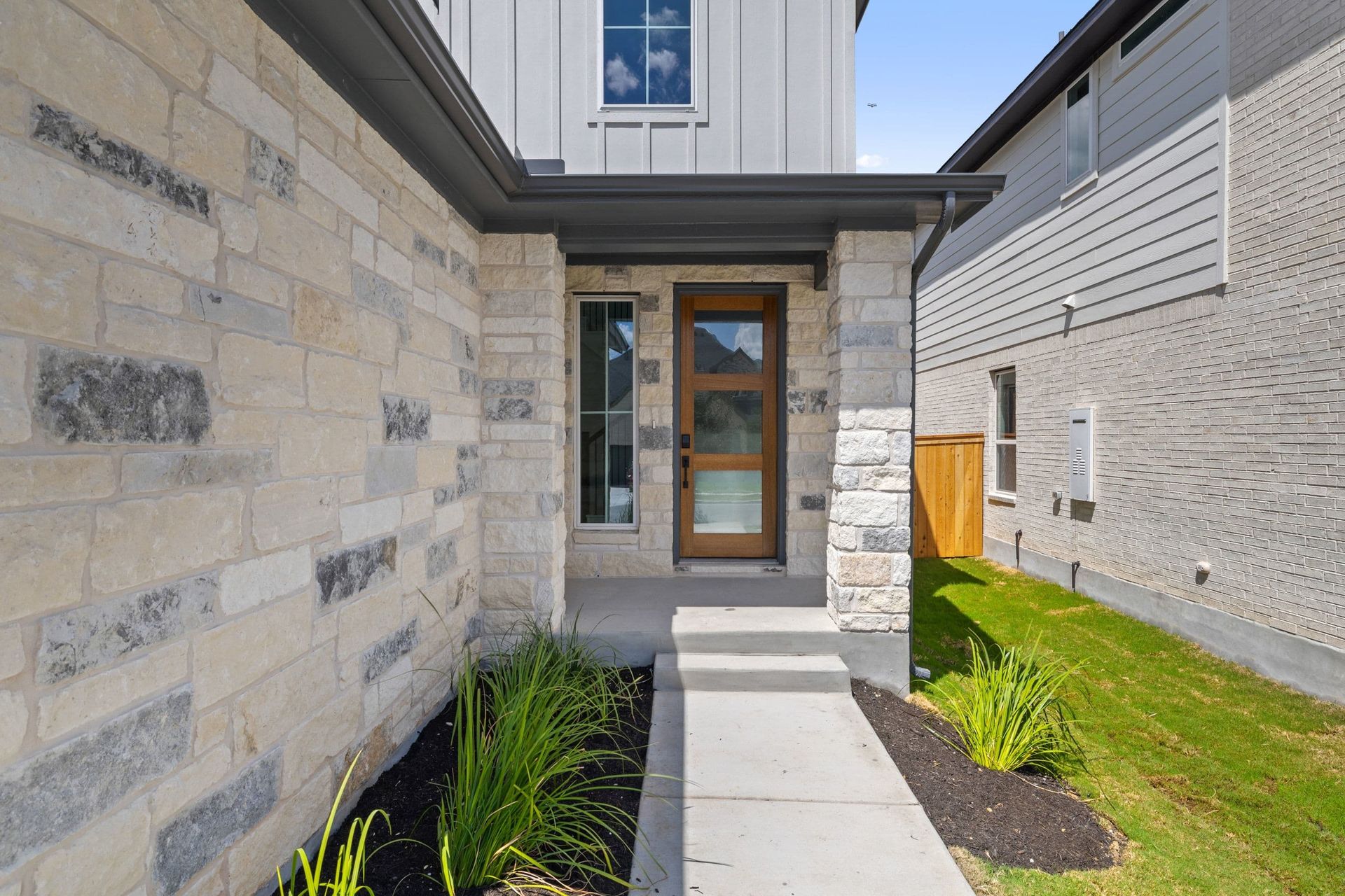 592 Darley Oak Drive