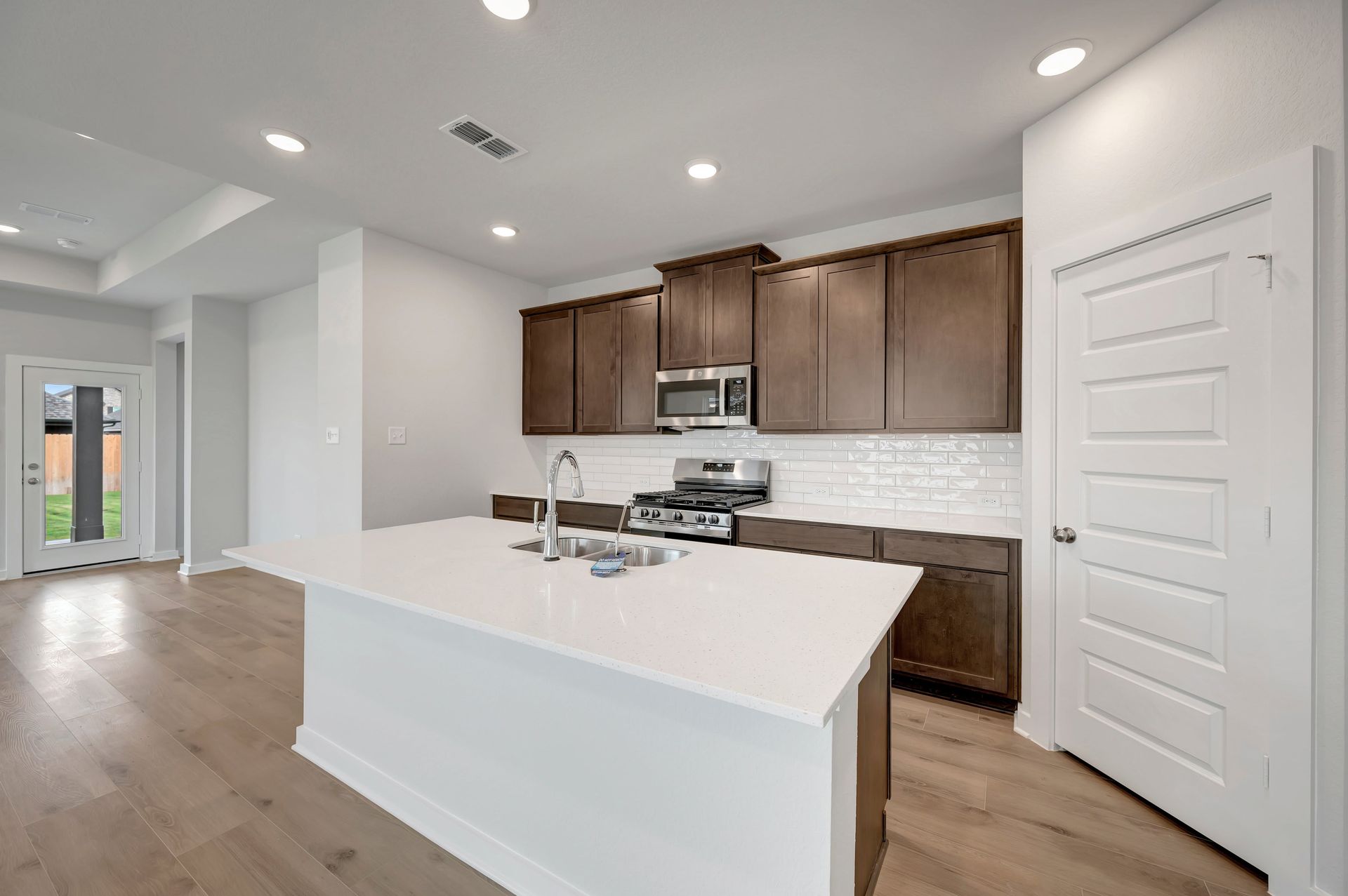8070 Magnolia Prairie Lane