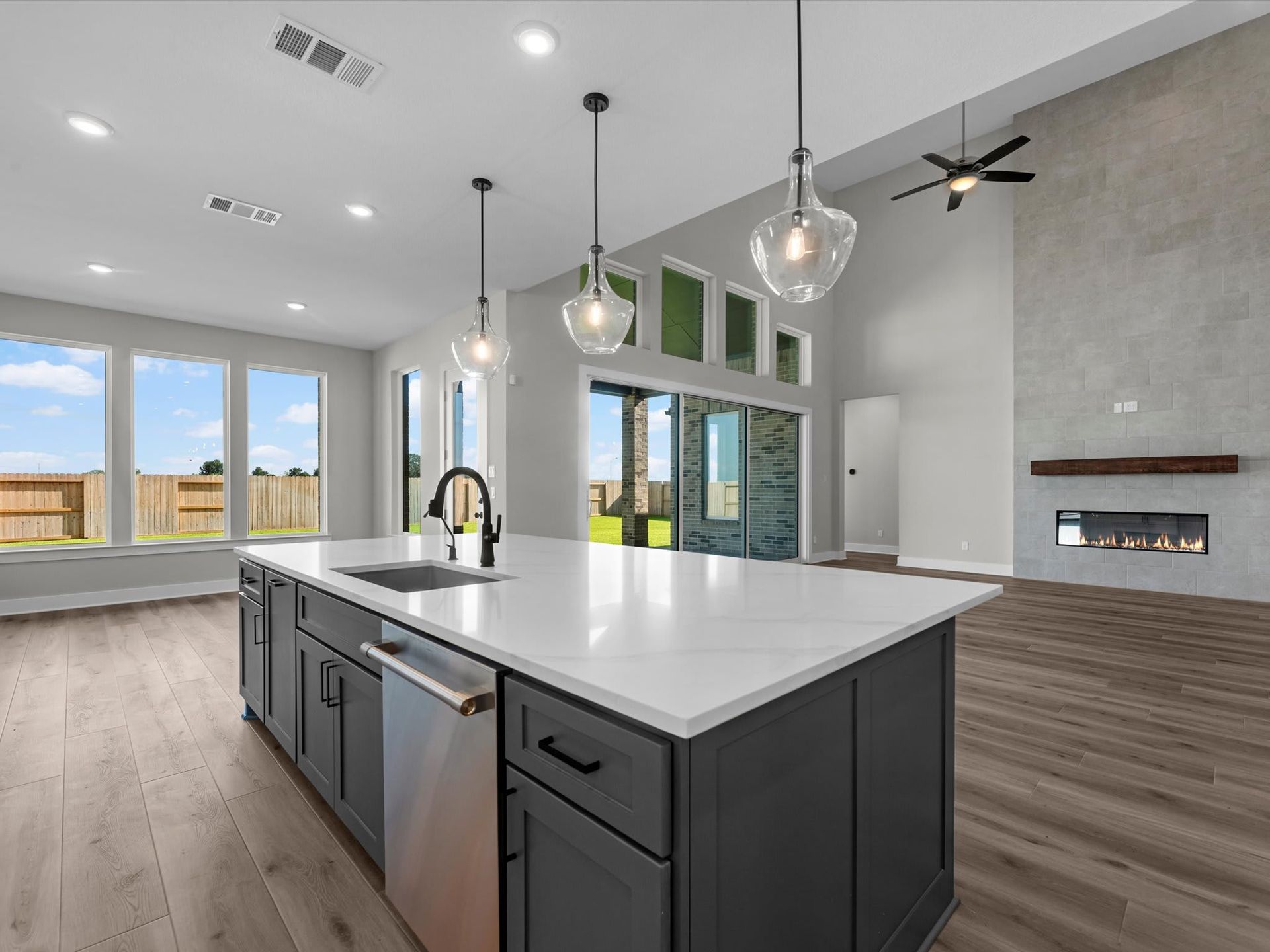 11931 Golden Cove