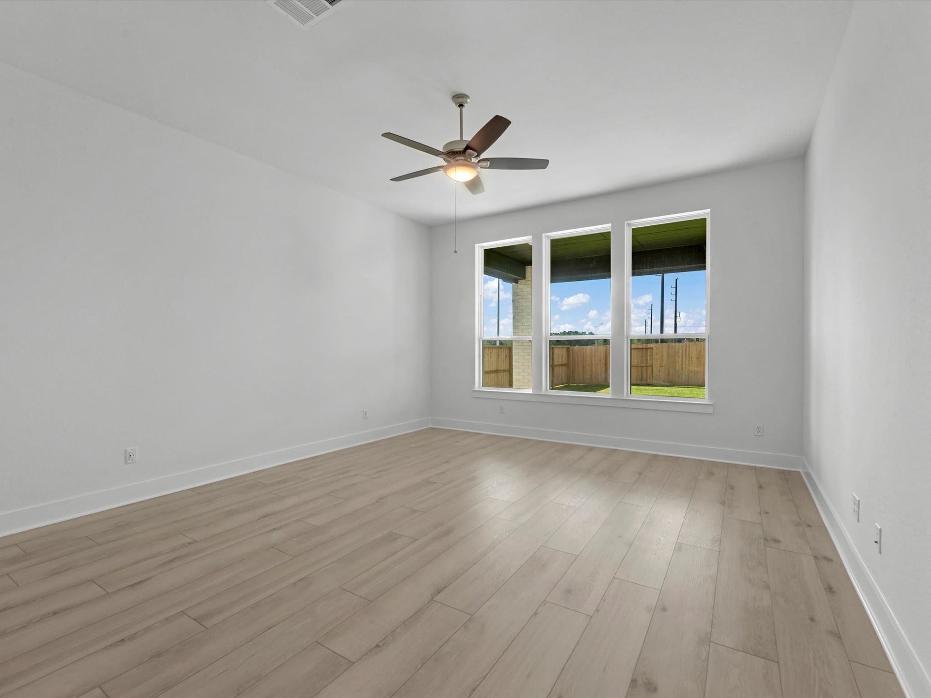11938 Golden Cove