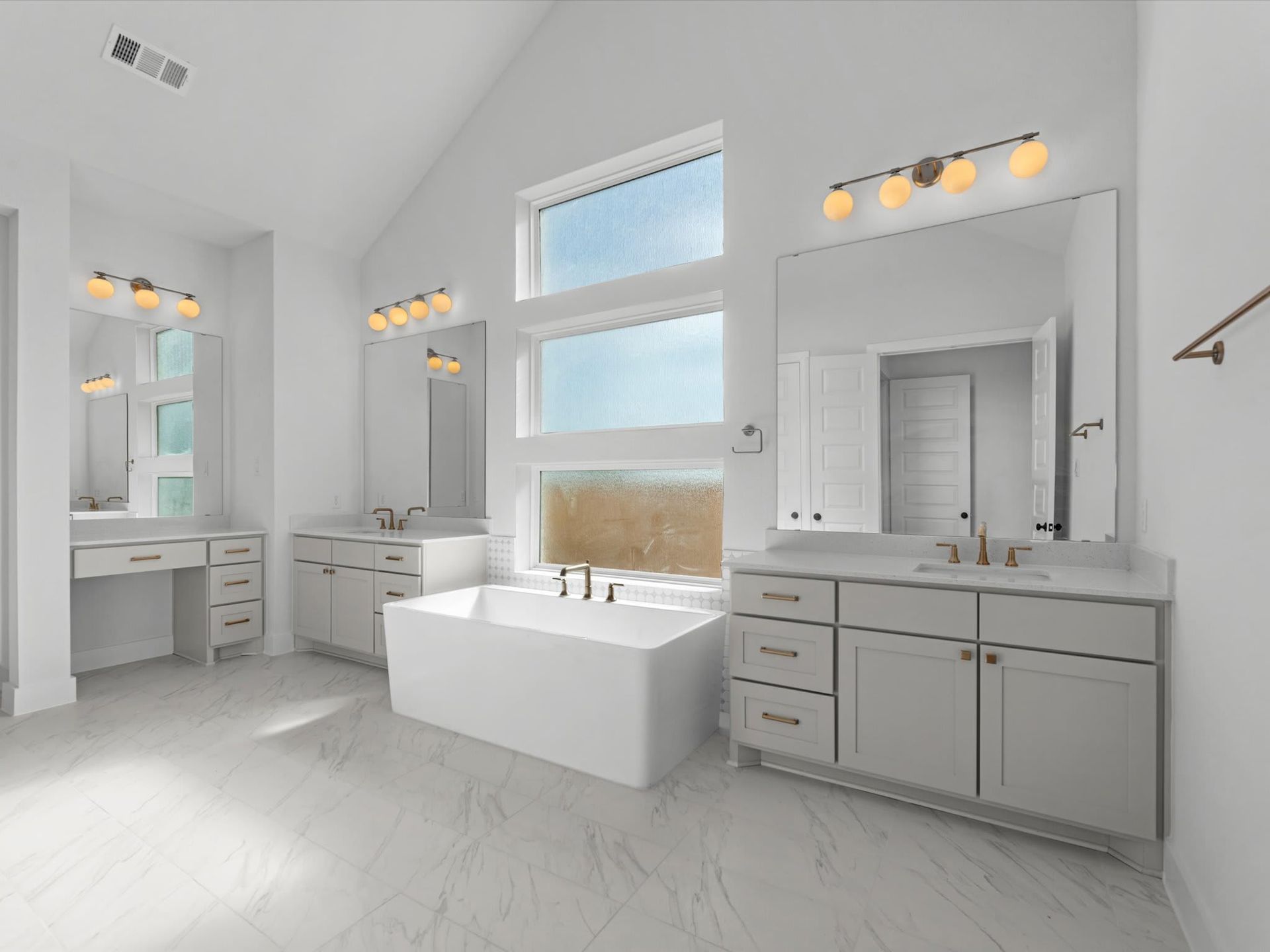 11938 Golden Cove