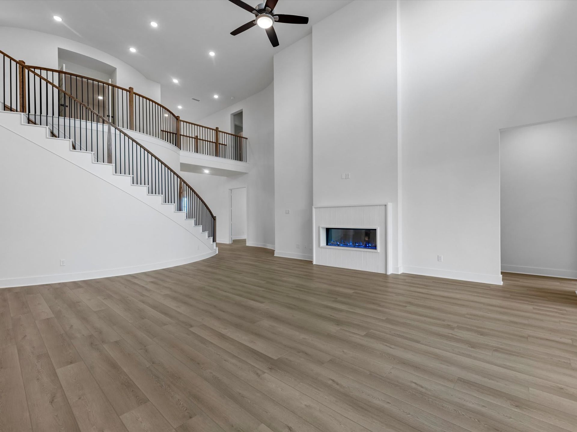 2114 Breezy Brook Court