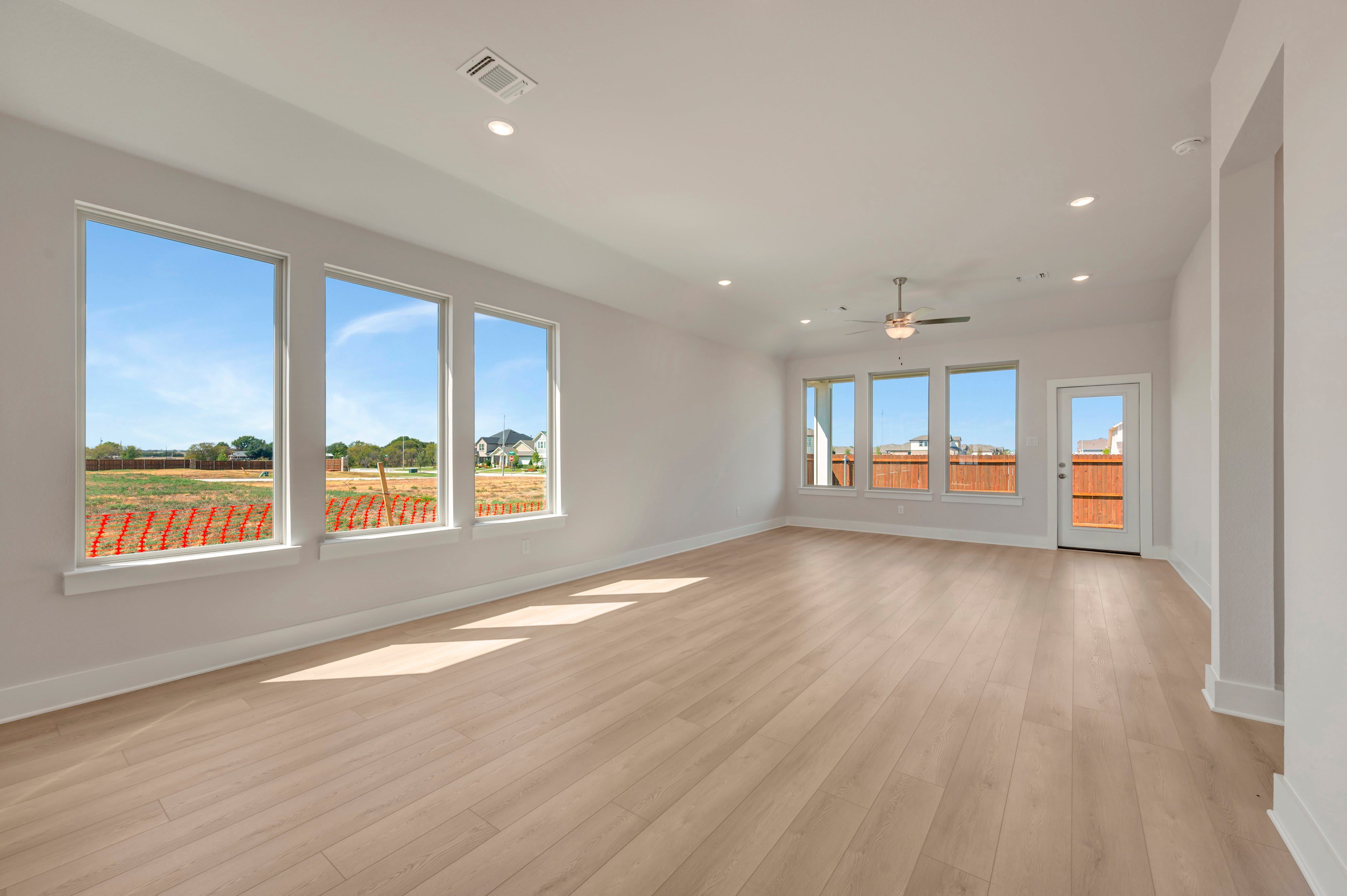7428 Summer Sunset Drive