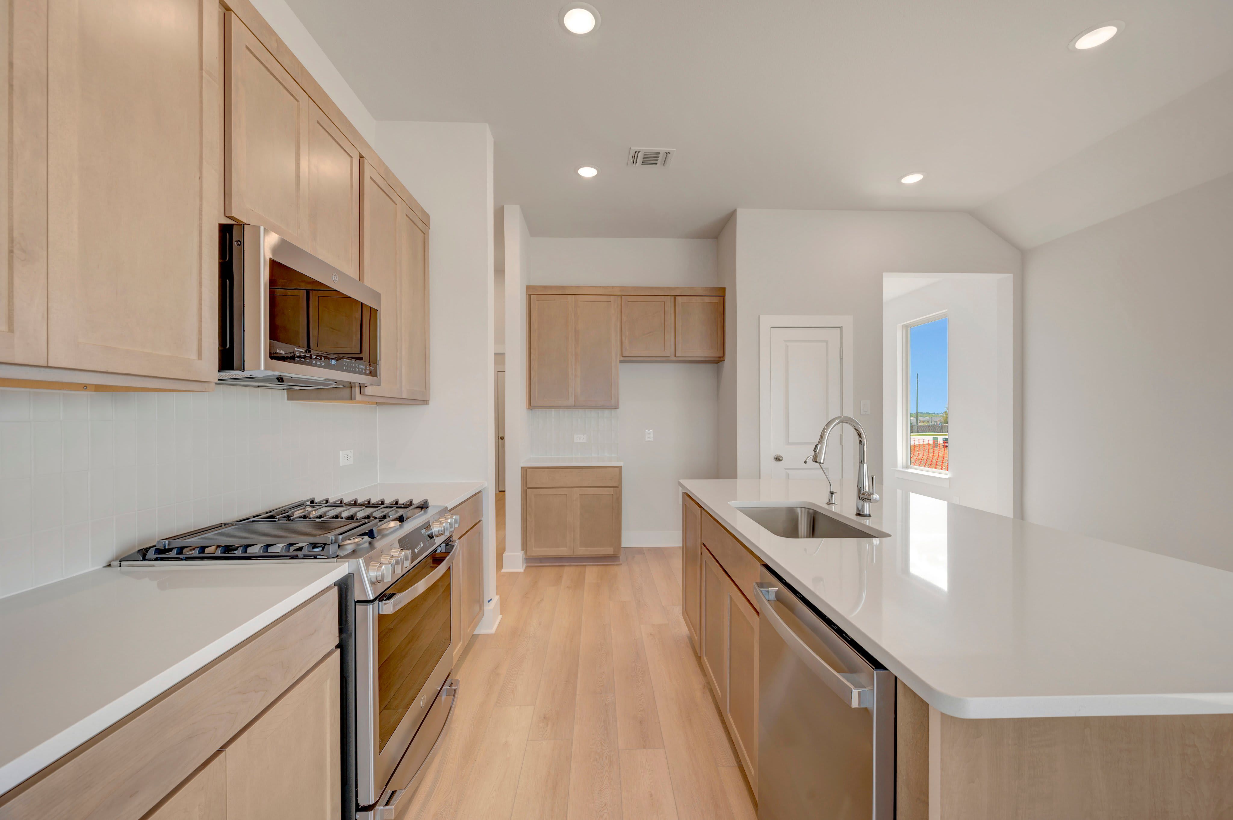 7428 Summer Sunset Drive