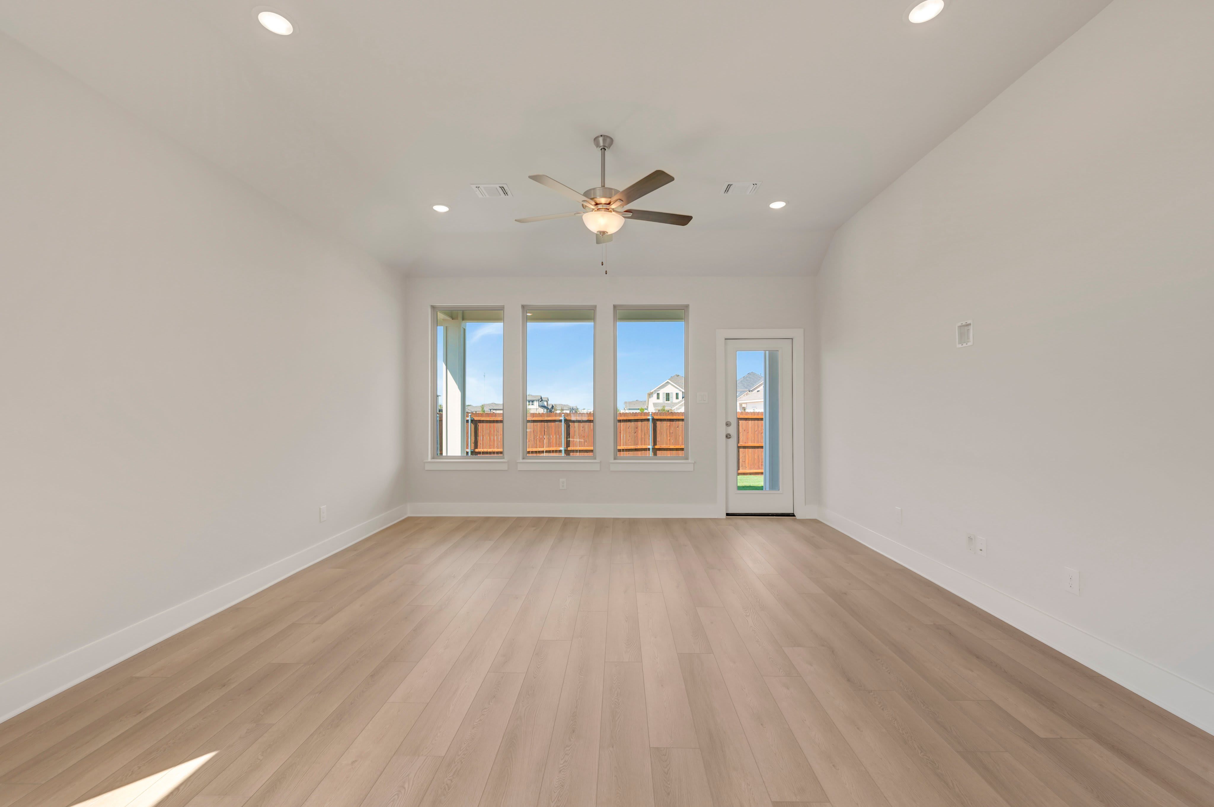 7428 Summer Sunset Drive