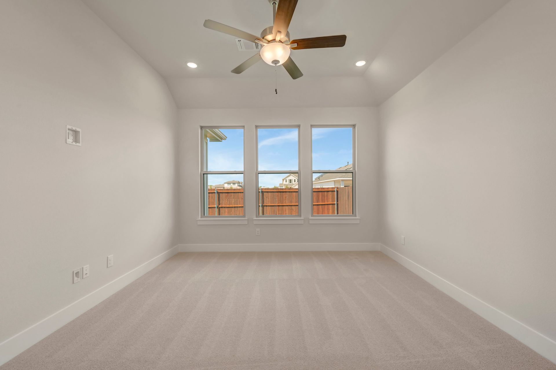 7428 Summer Sunset Drive