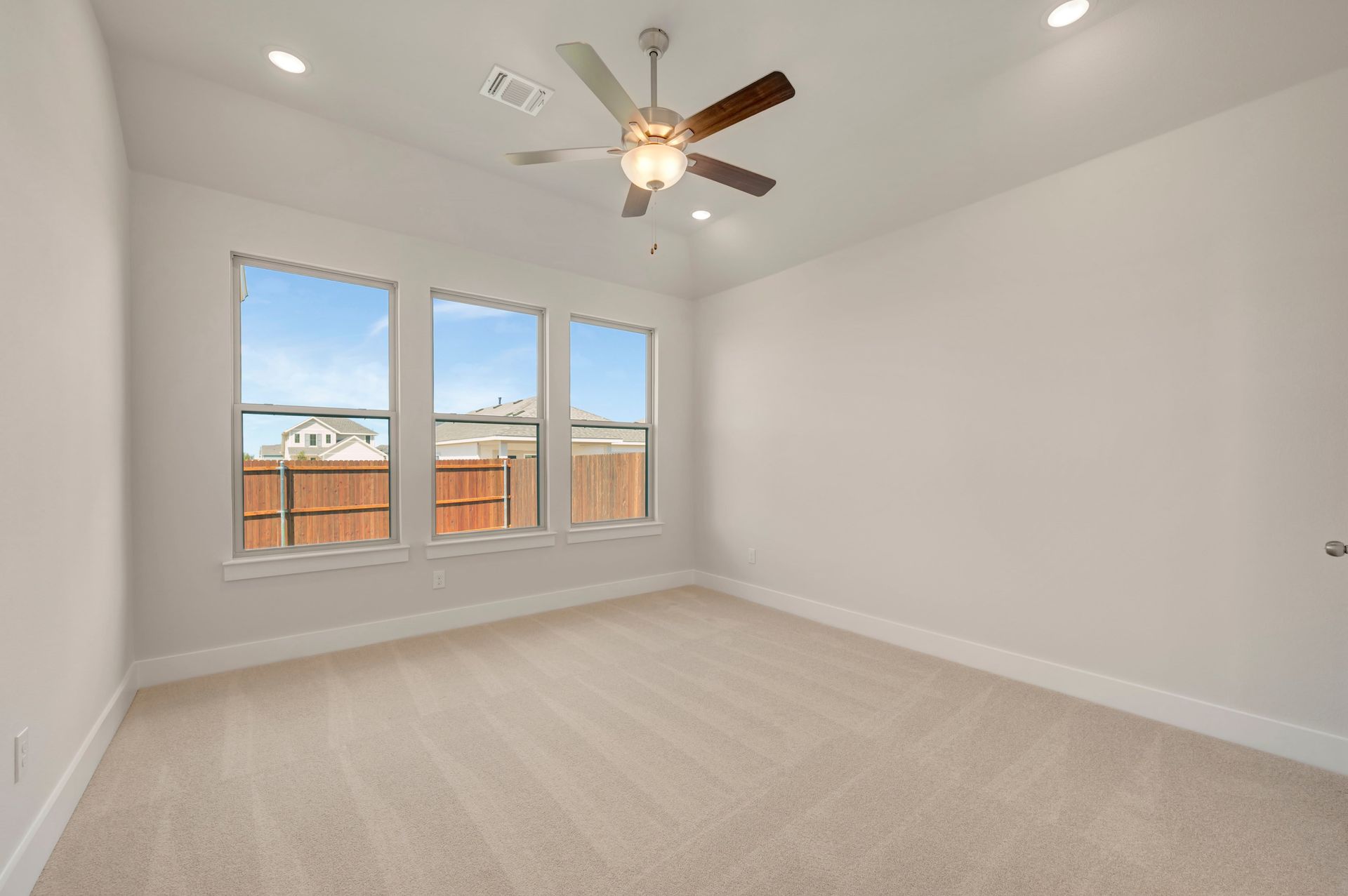 7428 Summer Sunset Drive