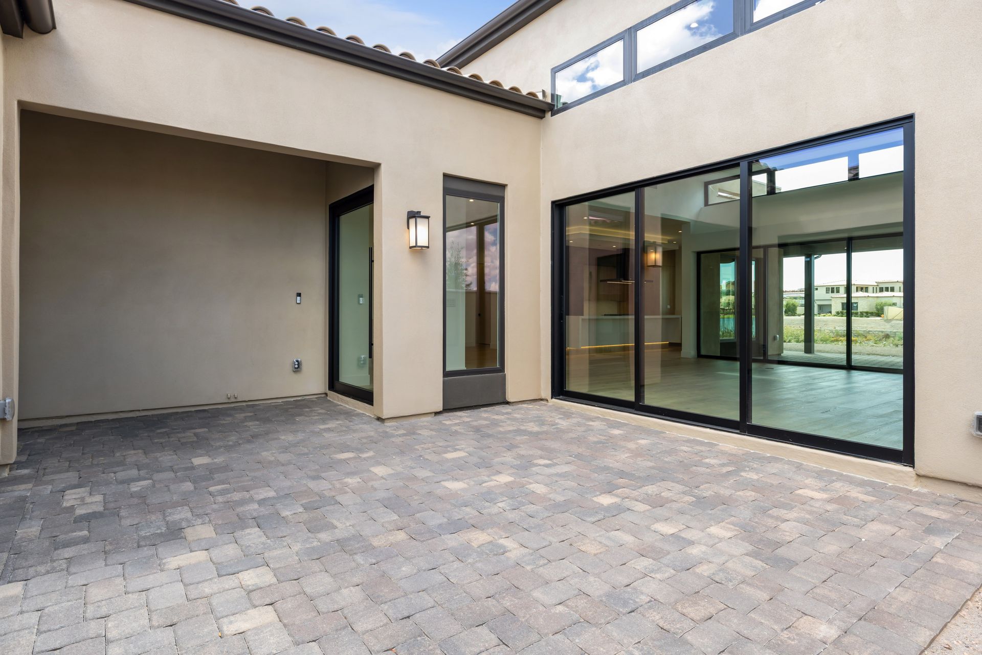 61 Bellissima Lago Court