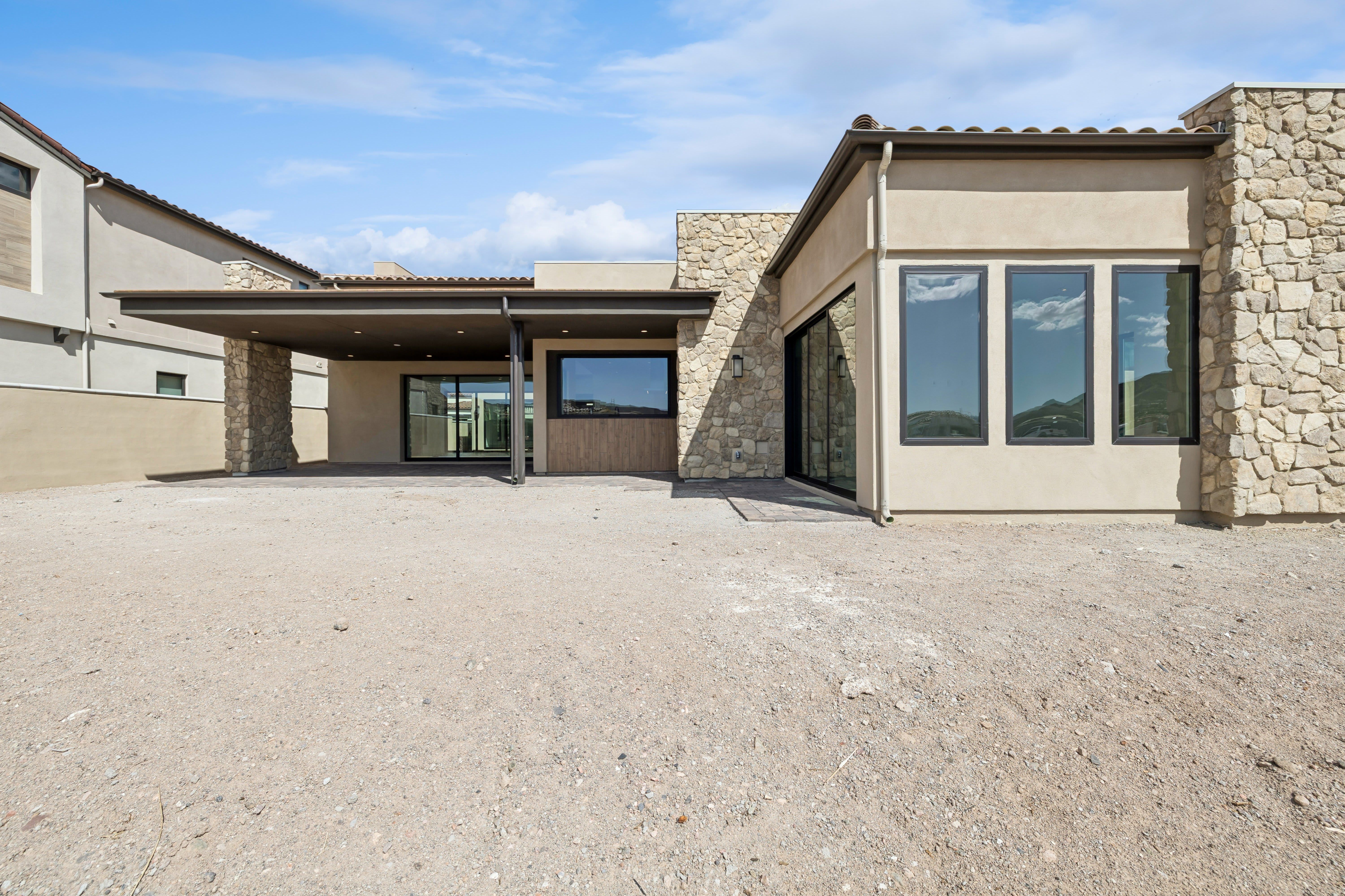 61 Bellissima Lago Court
