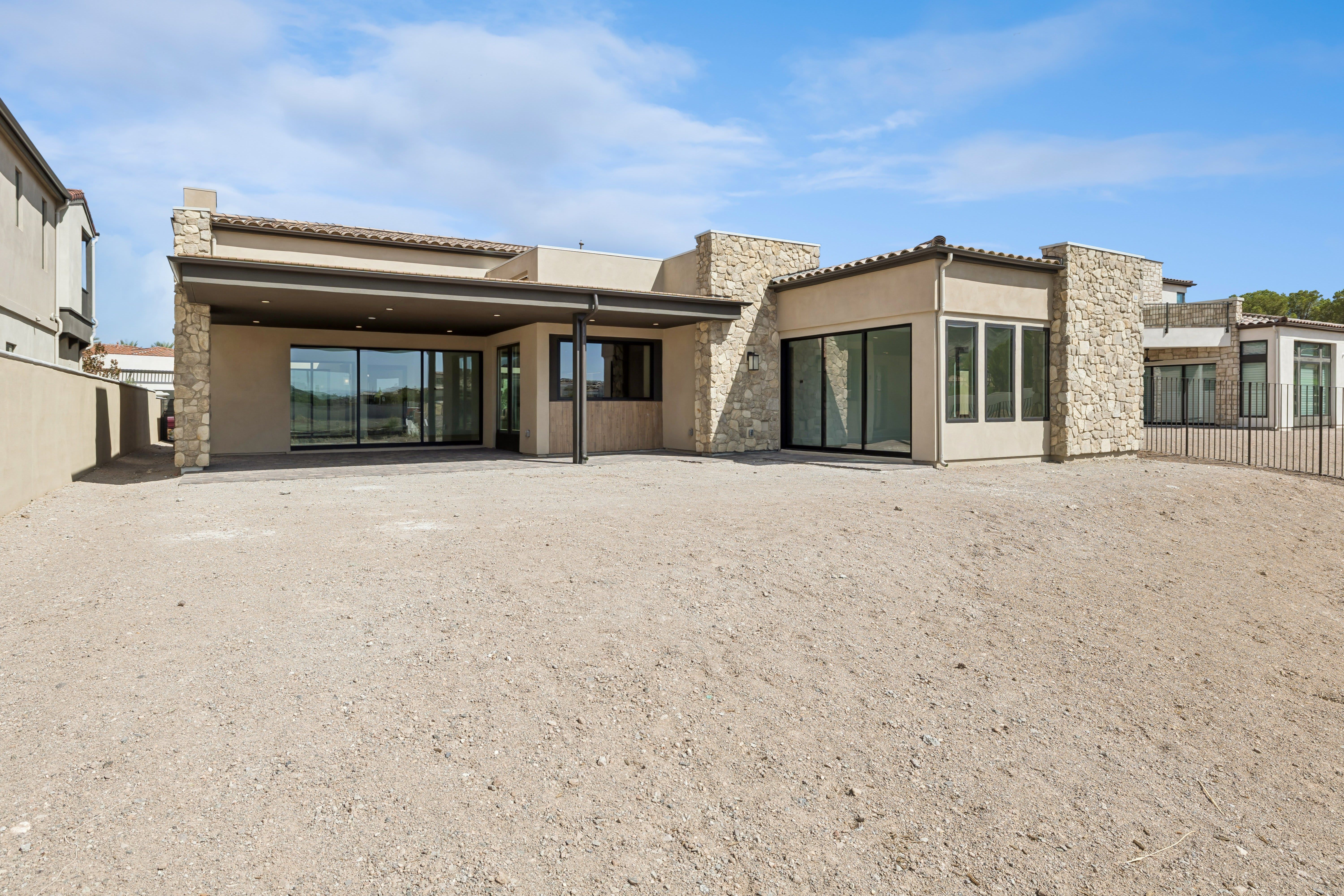 61 Bellissima Lago Court