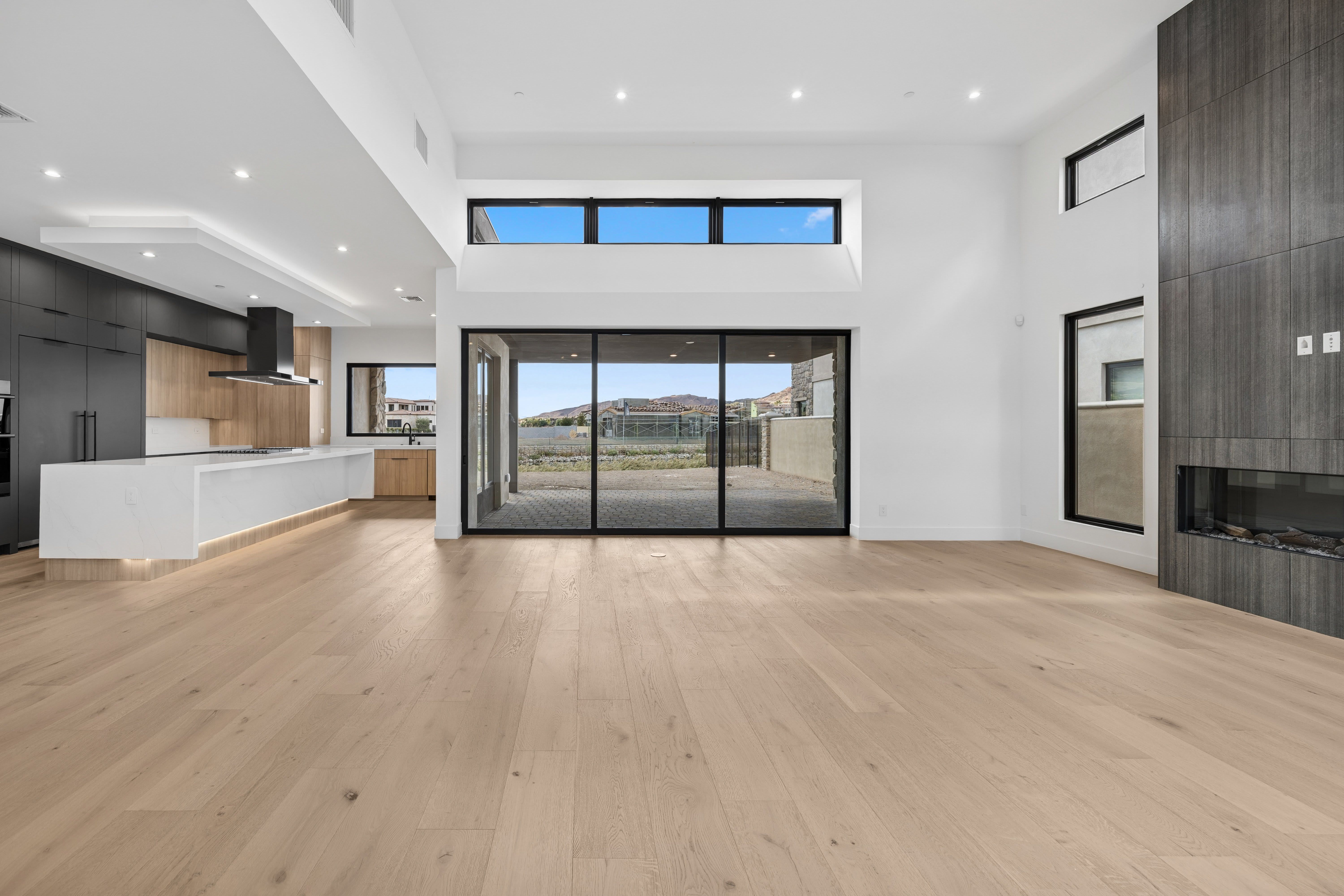 61 Bellissima Lago Court