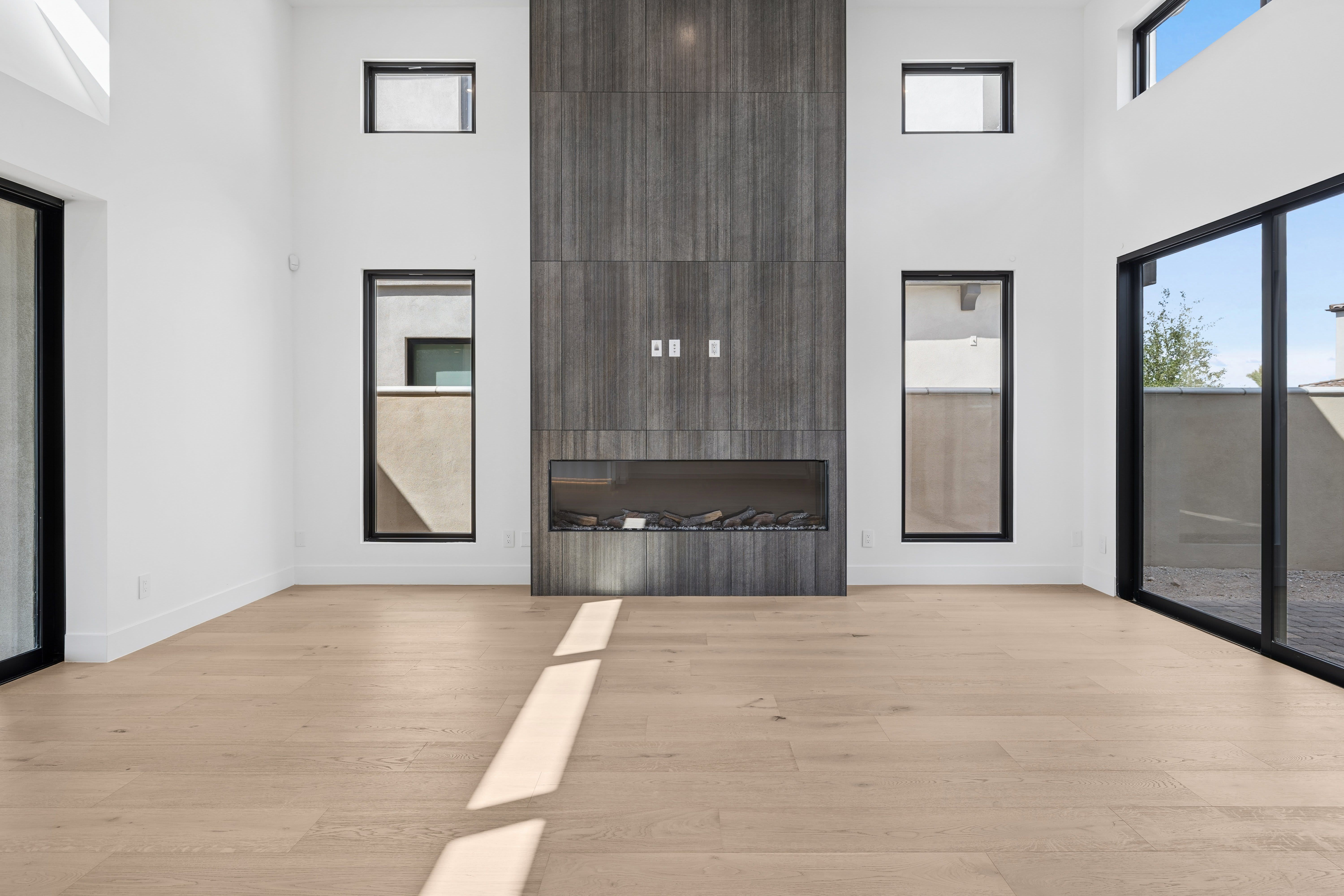 61 Bellissima Lago Court