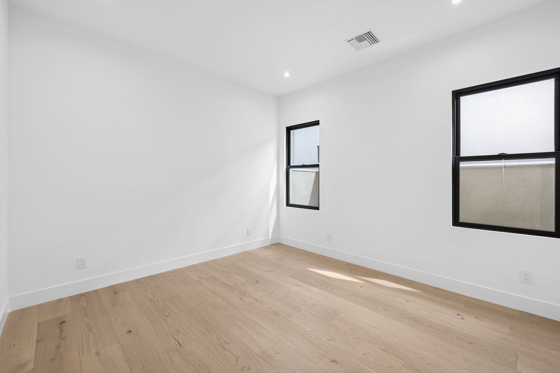 61 Bellissima Lago Court