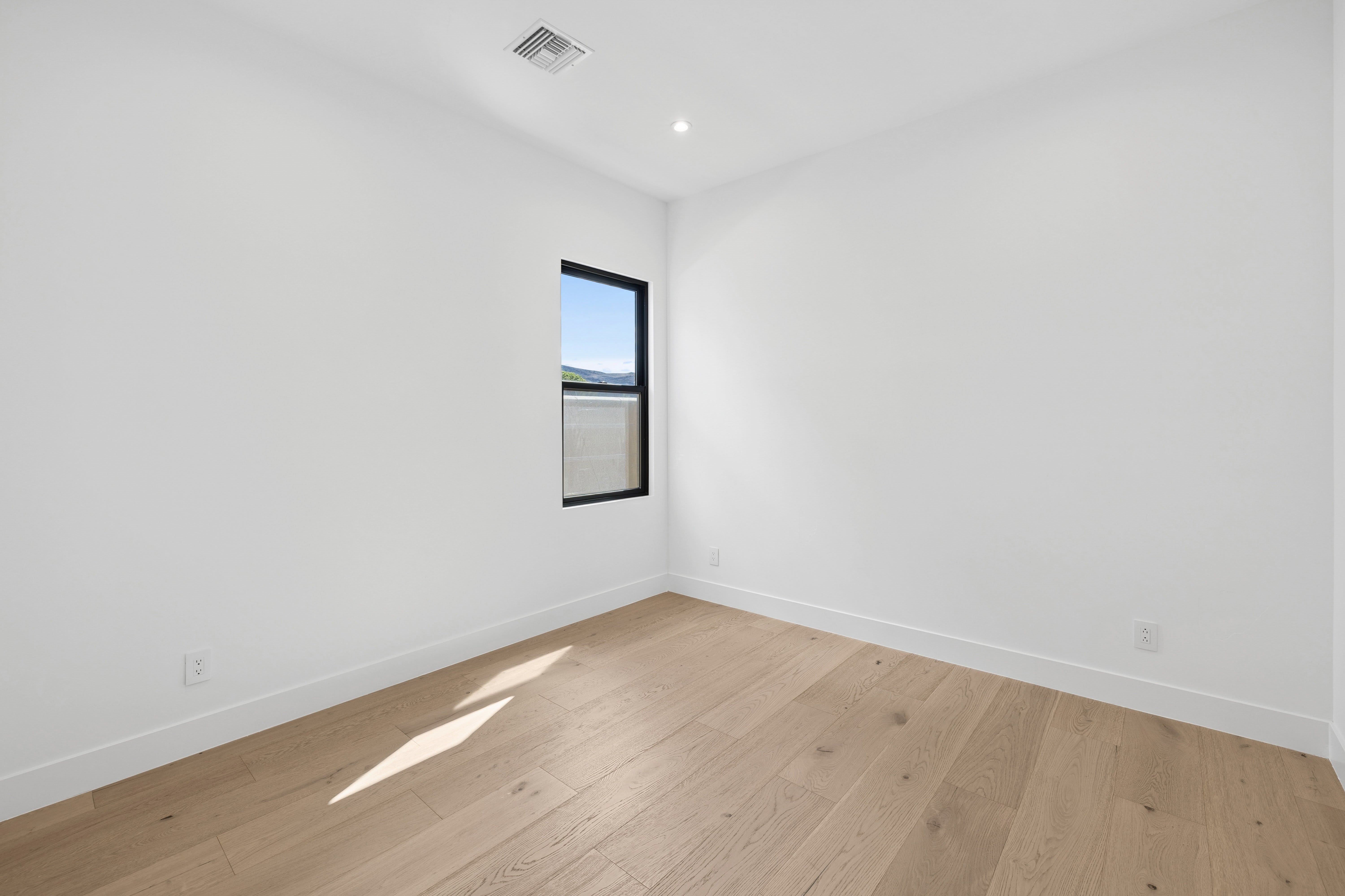 61 Bellissima Lago Court